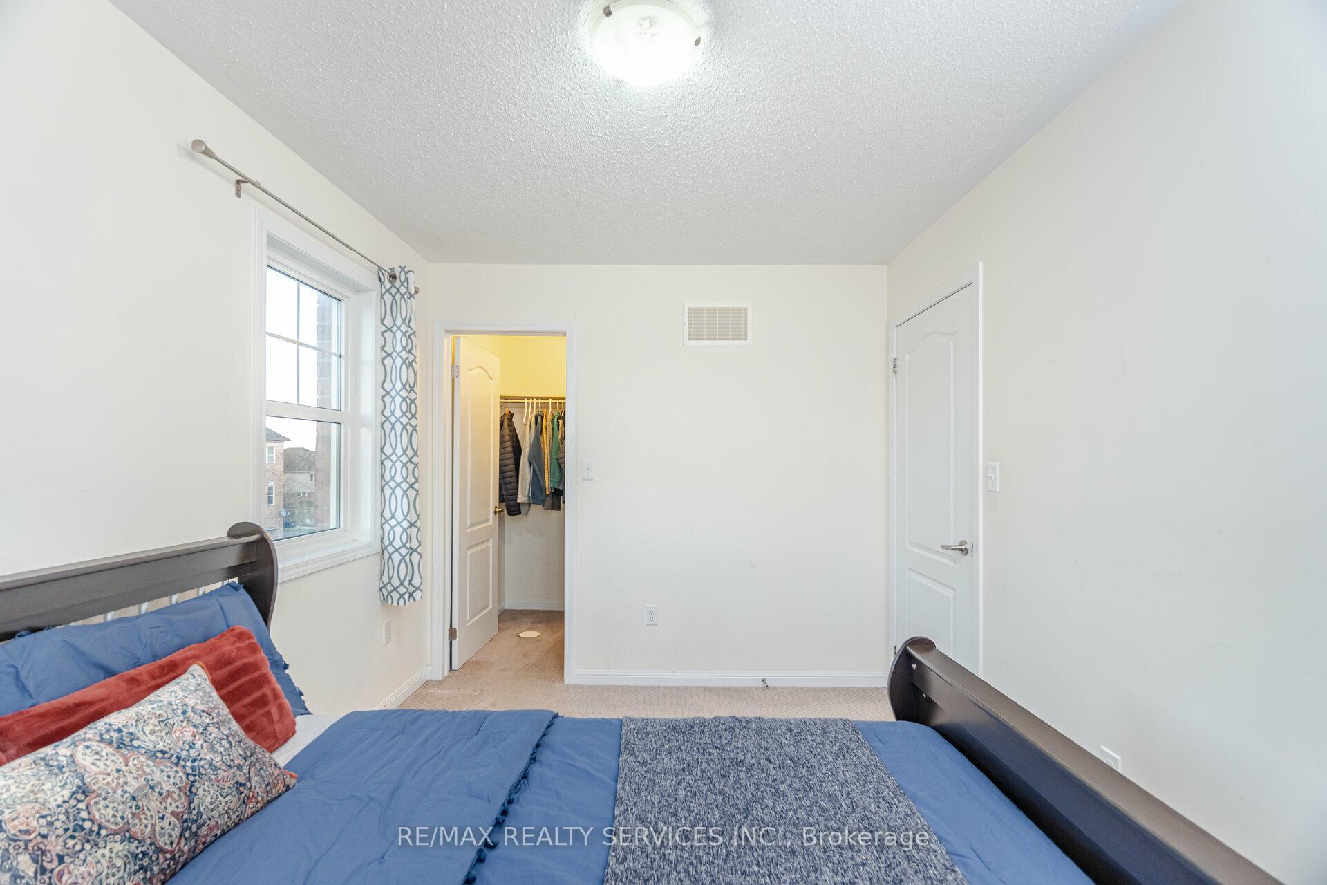 Photo 30 of 41 Betterton Crescent, Brampton, Northwest Brampton — HOMEH