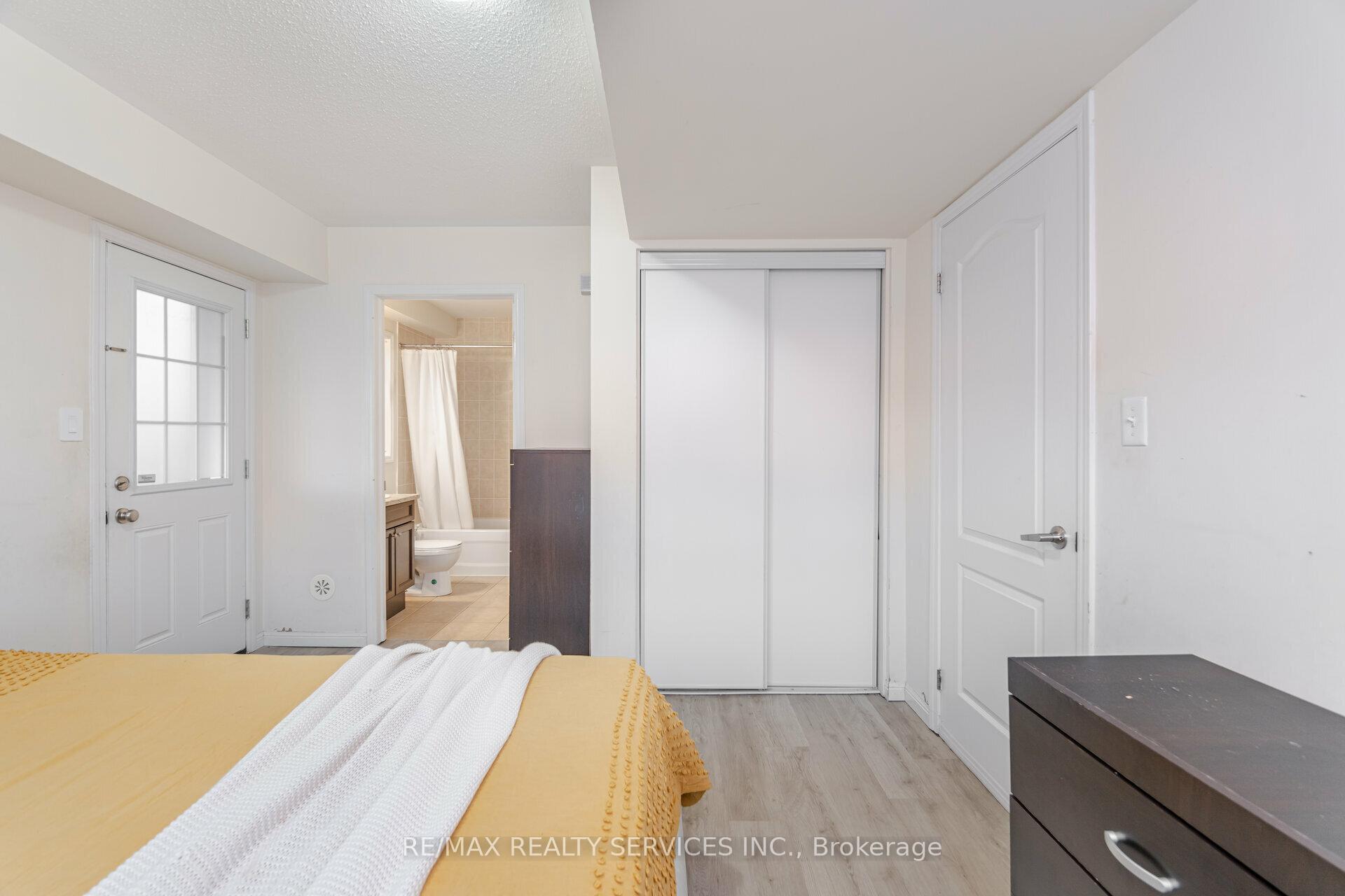 Photo 35 of 41 Betterton Crescent, Brampton, Northwest Brampton — HOMEH