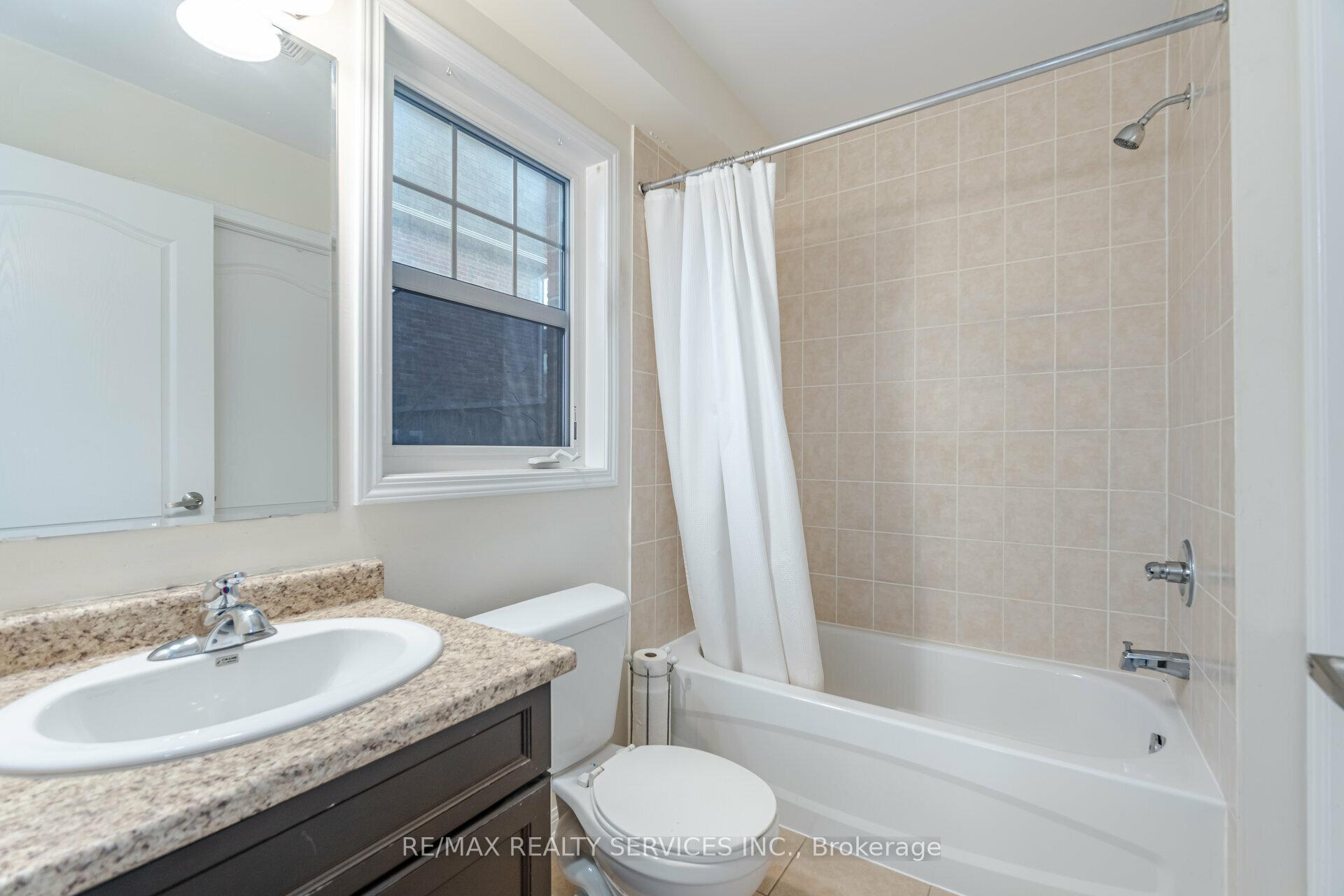 Photo 36 of 41 Betterton Crescent, Brampton, Northwest Brampton — HOMEH