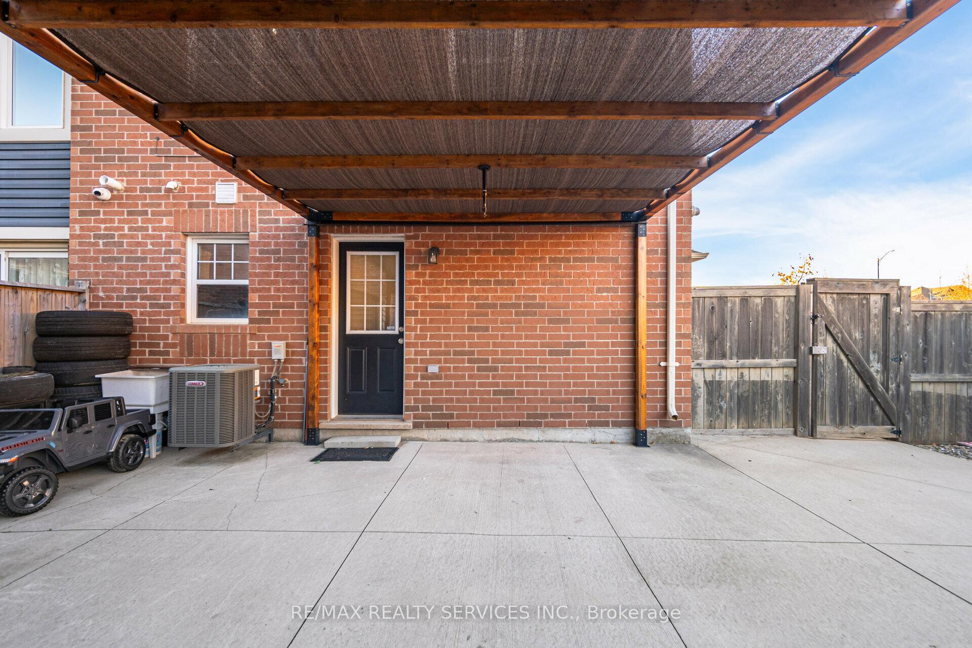 Photo 37 of 41 Betterton Crescent, Brampton, Northwest Brampton — HOMEH
