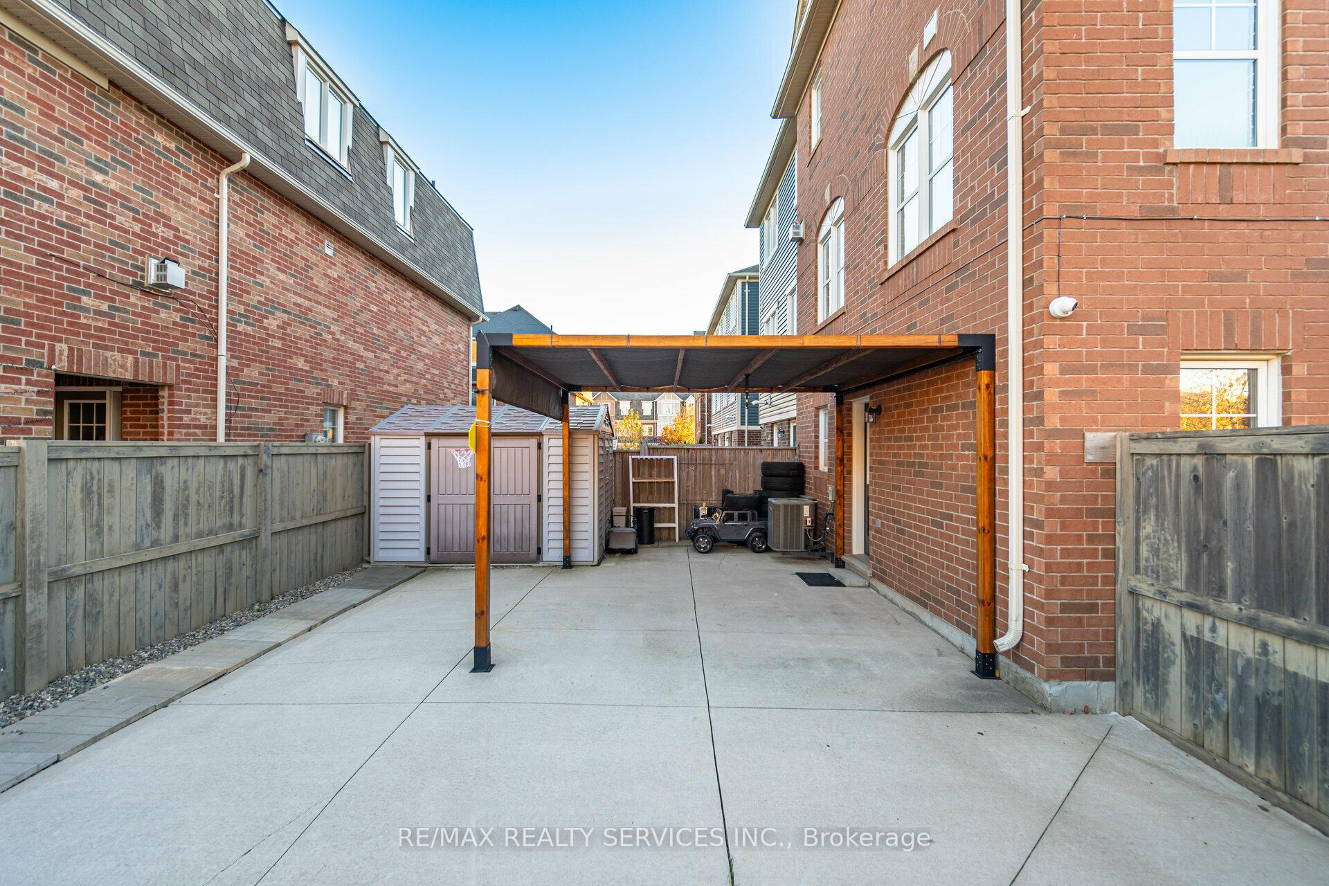Photo 39 of 41 Betterton Crescent, Brampton, Northwest Brampton — HOMEH
