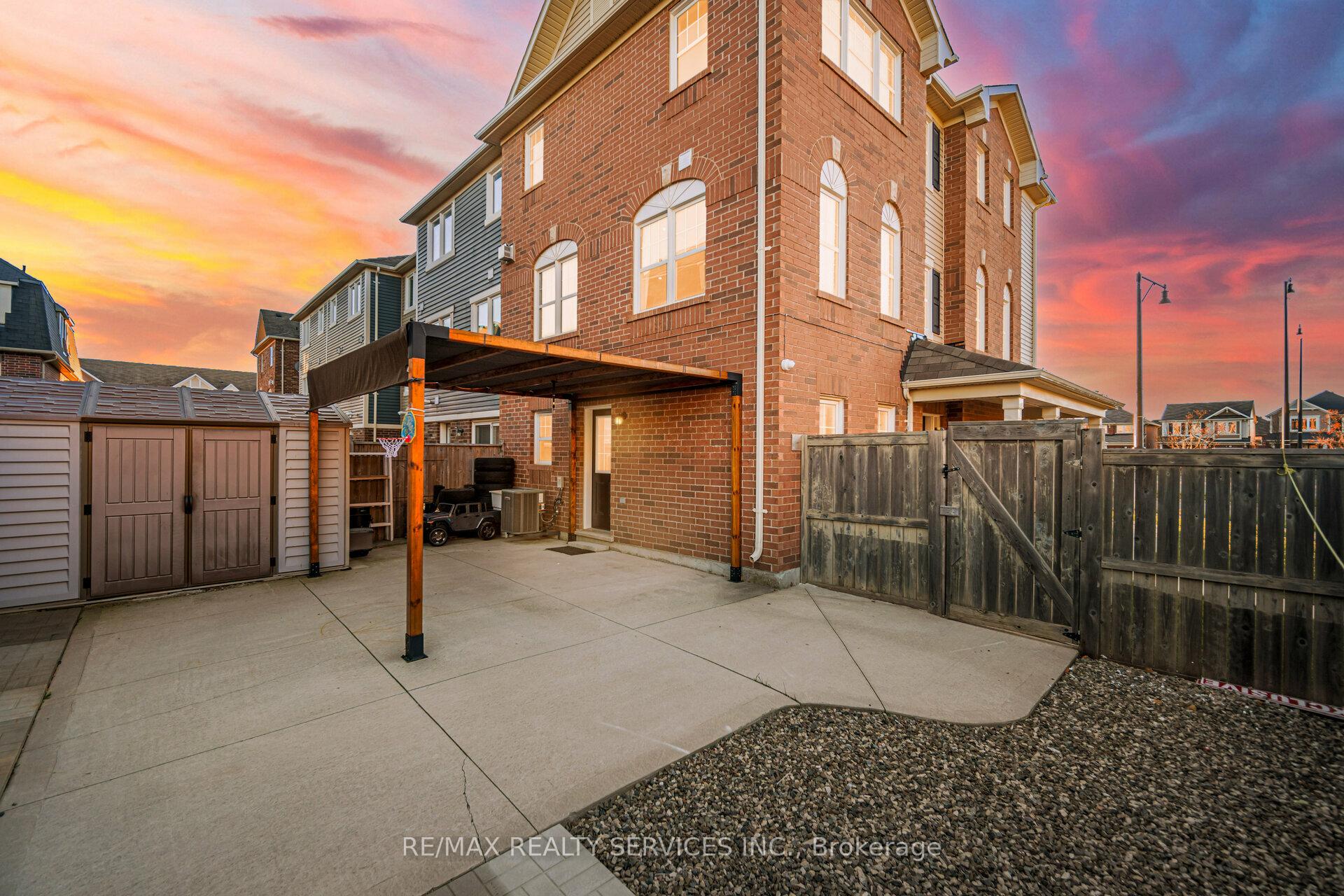 Photo 40 of 41 Betterton Crescent, Brampton, Northwest Brampton — HOMEH