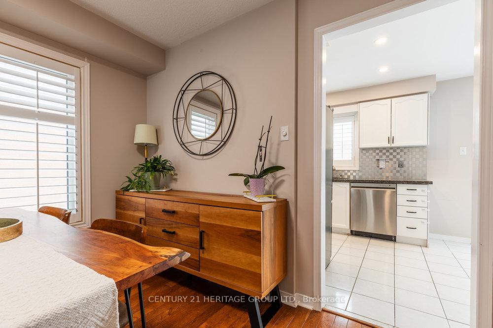 Photo 9 of 66 Fellowes Crescent, Hamilton, Waterdown — HOMEH