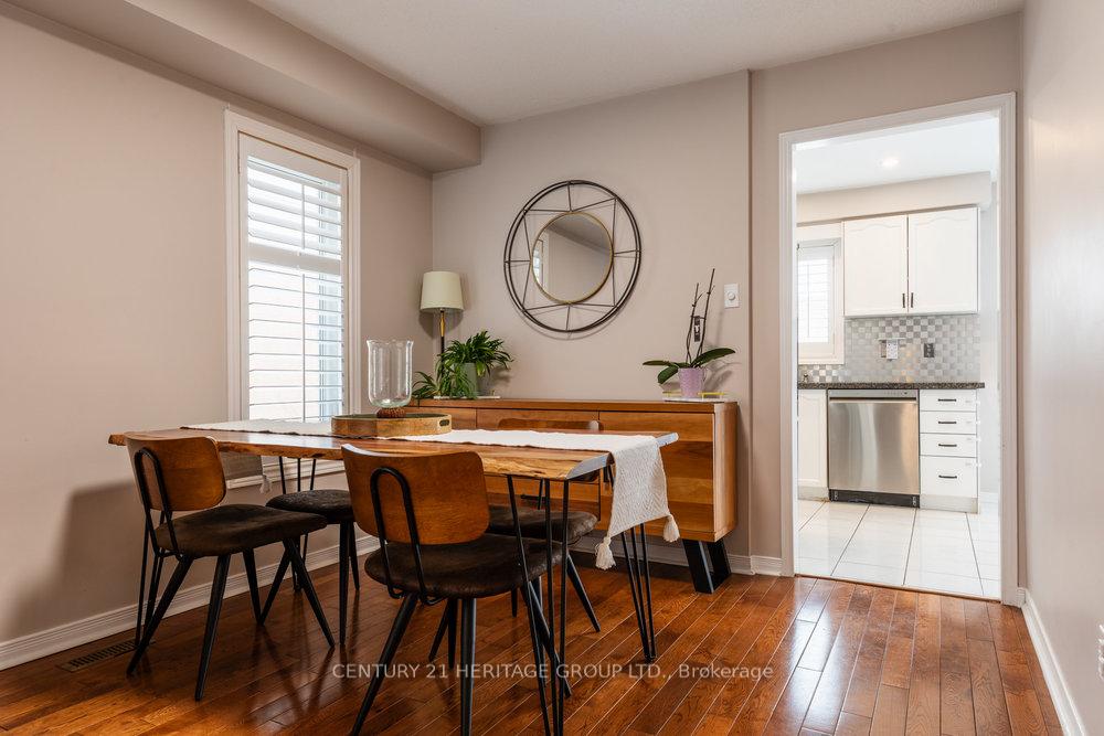 Photo 10 of 66 Fellowes Crescent, Hamilton, Waterdown — HOMEH