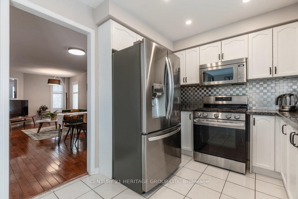 Photo 14 of 66 Fellowes Crescent, Hamilton, Waterdown — HOMEH