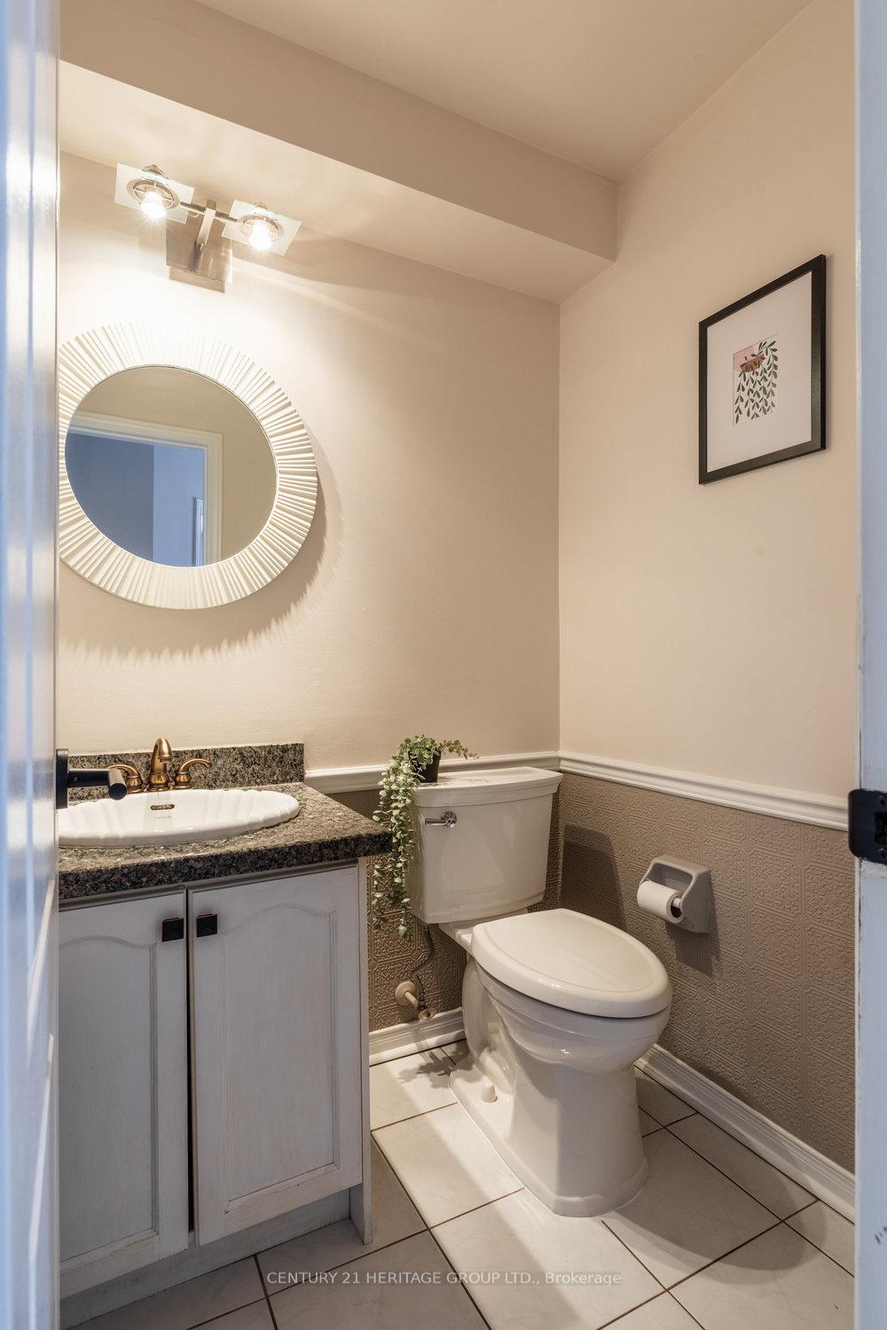 Photo 16 of 66 Fellowes Crescent, Hamilton, Waterdown — HOMEH