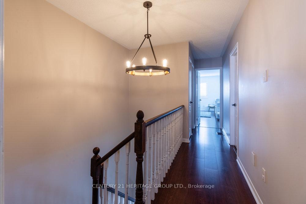 Photo 18 of 66 Fellowes Crescent, Hamilton, Waterdown — HOMEH