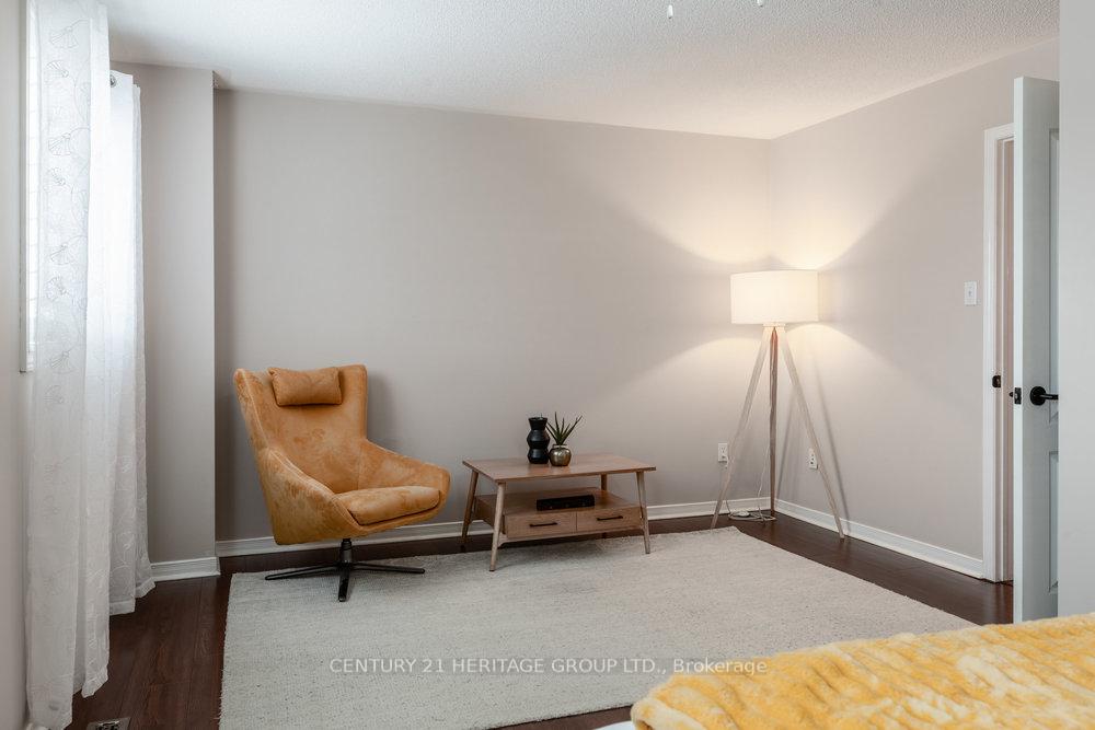 Photo 22 of 66 Fellowes Crescent, Hamilton, Waterdown — HOMEH