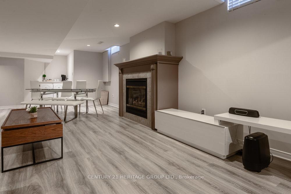 Photo 42 of 66 Fellowes Crescent, Hamilton, Waterdown — HOMEH