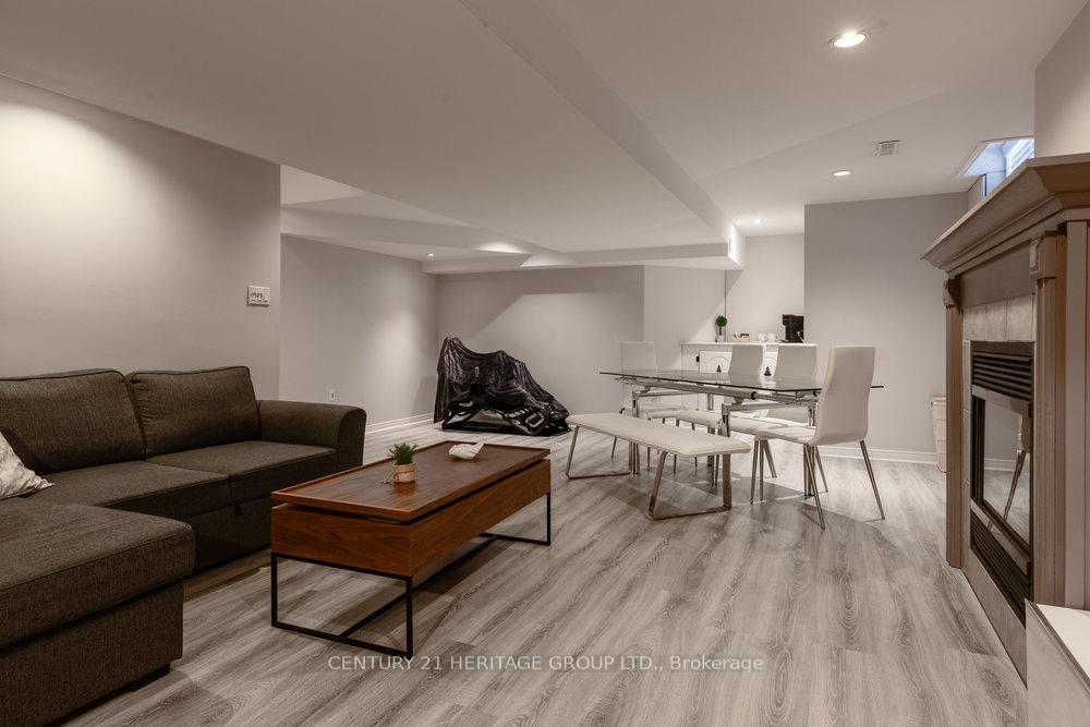 Photo 43 of 66 Fellowes Crescent, Hamilton, Waterdown — HOMEH