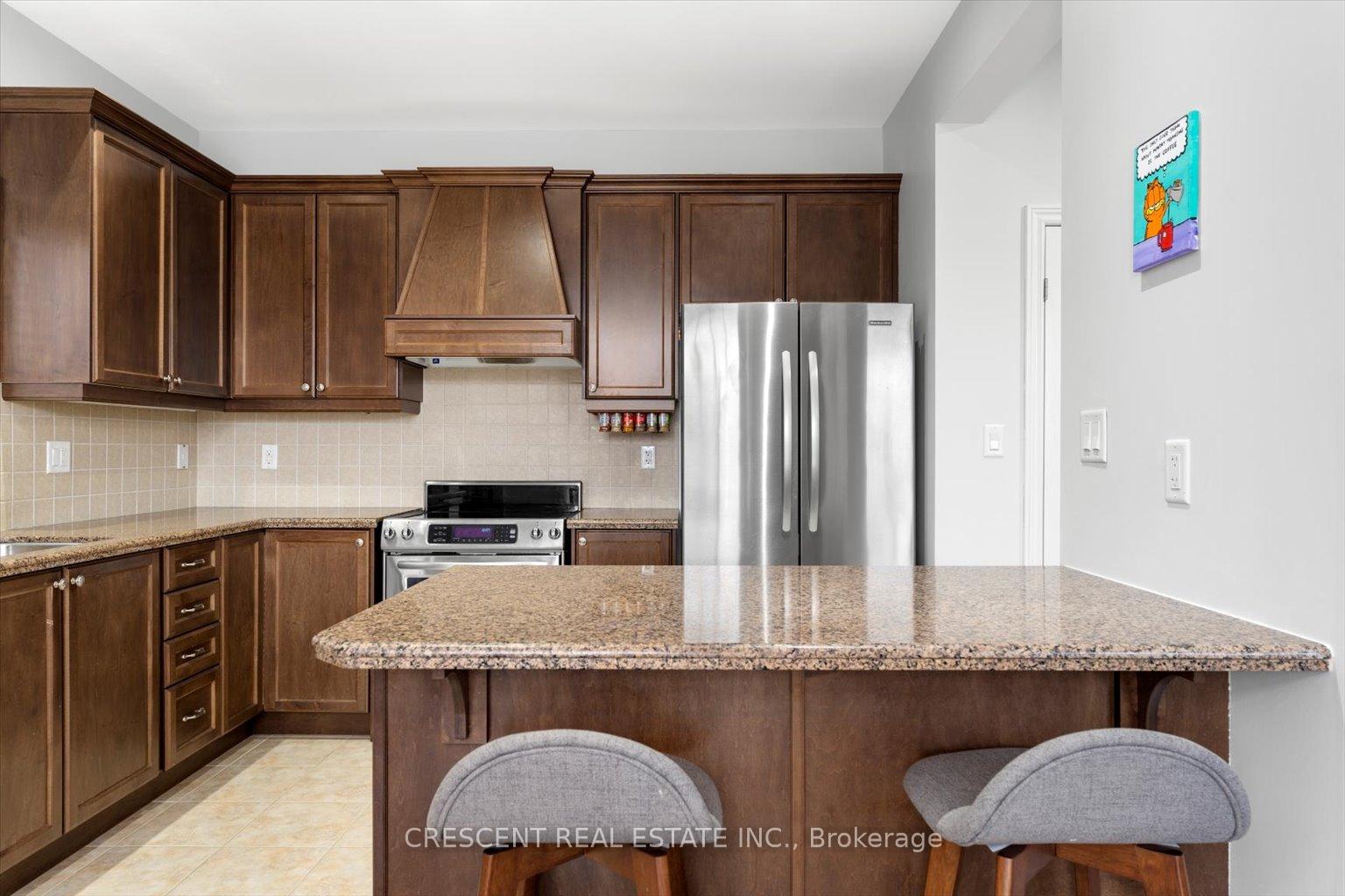 Photo 8 of 28 Irwin Avenue, Hamilton, Meadowlands — HOMEH