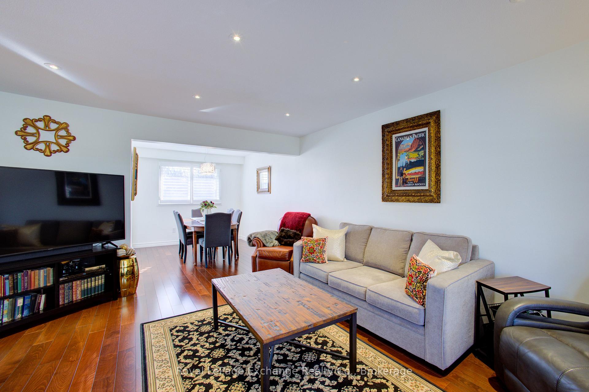 Photo 27 of 9 Orchard Avenue, Hamilton, Dundas — HOMEH