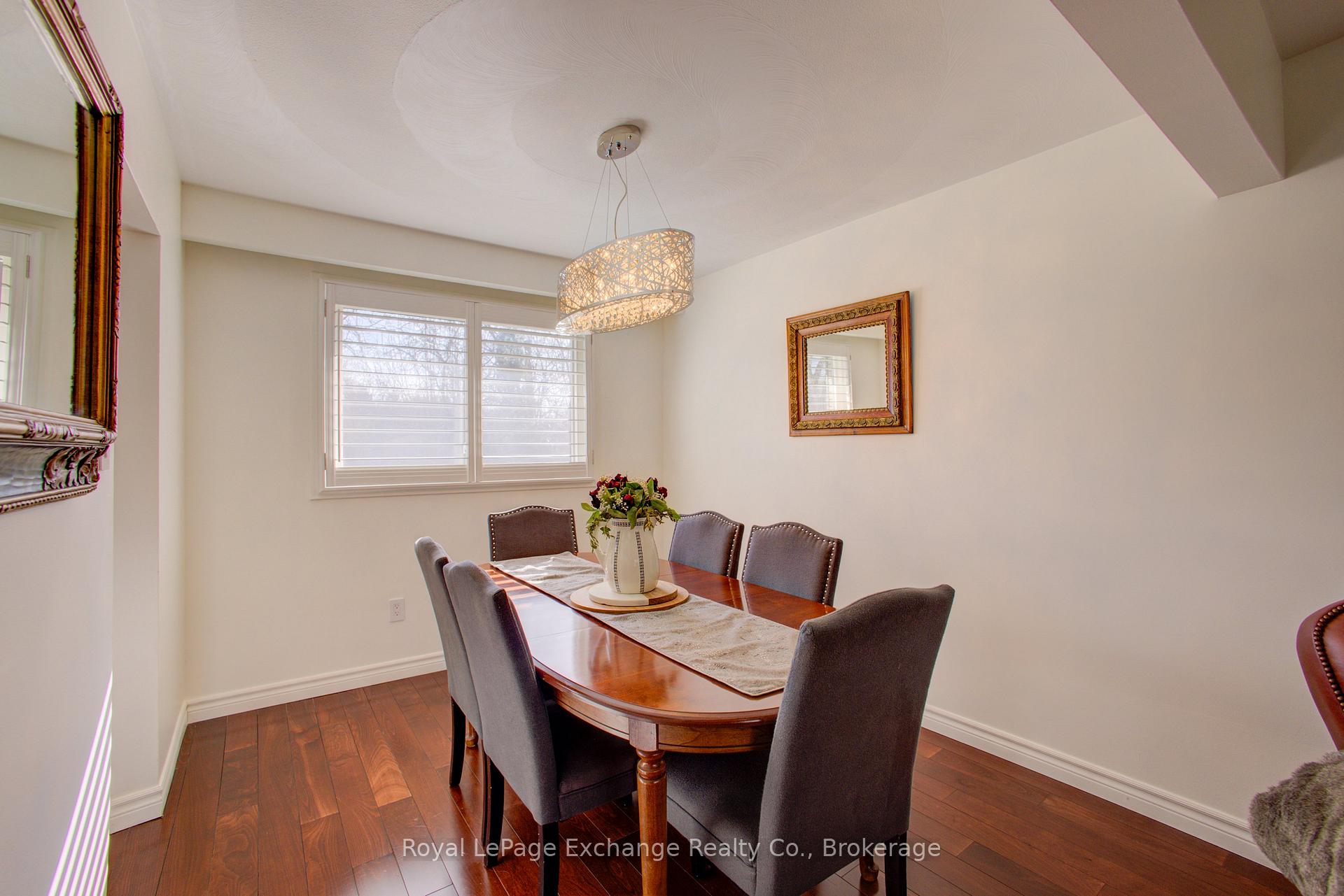 Photo 31 of 9 Orchard Avenue, Hamilton, Dundas — HOMEH