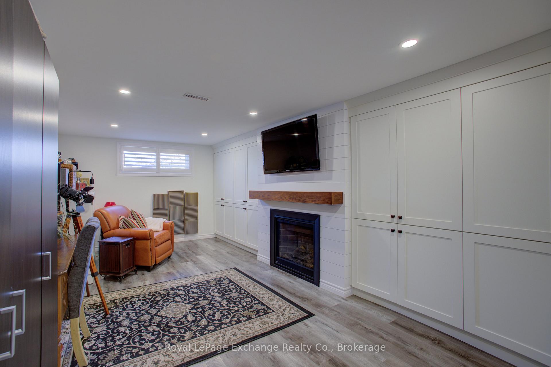 Photo 43 of 9 Orchard Avenue, Hamilton, Dundas — HOMEH