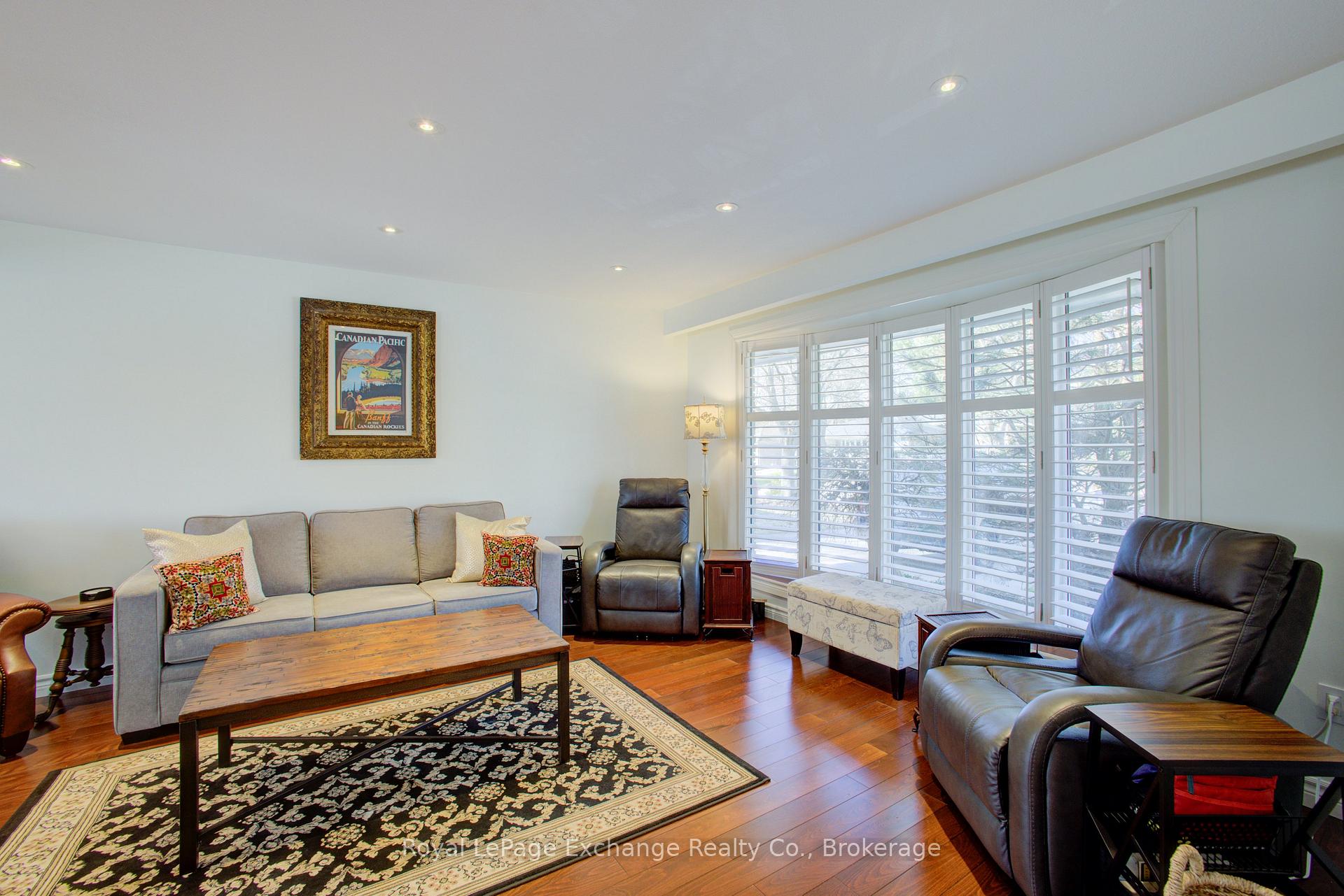 Photo 7 of 9 Orchard Avenue, Hamilton, Dundas — HOMEH