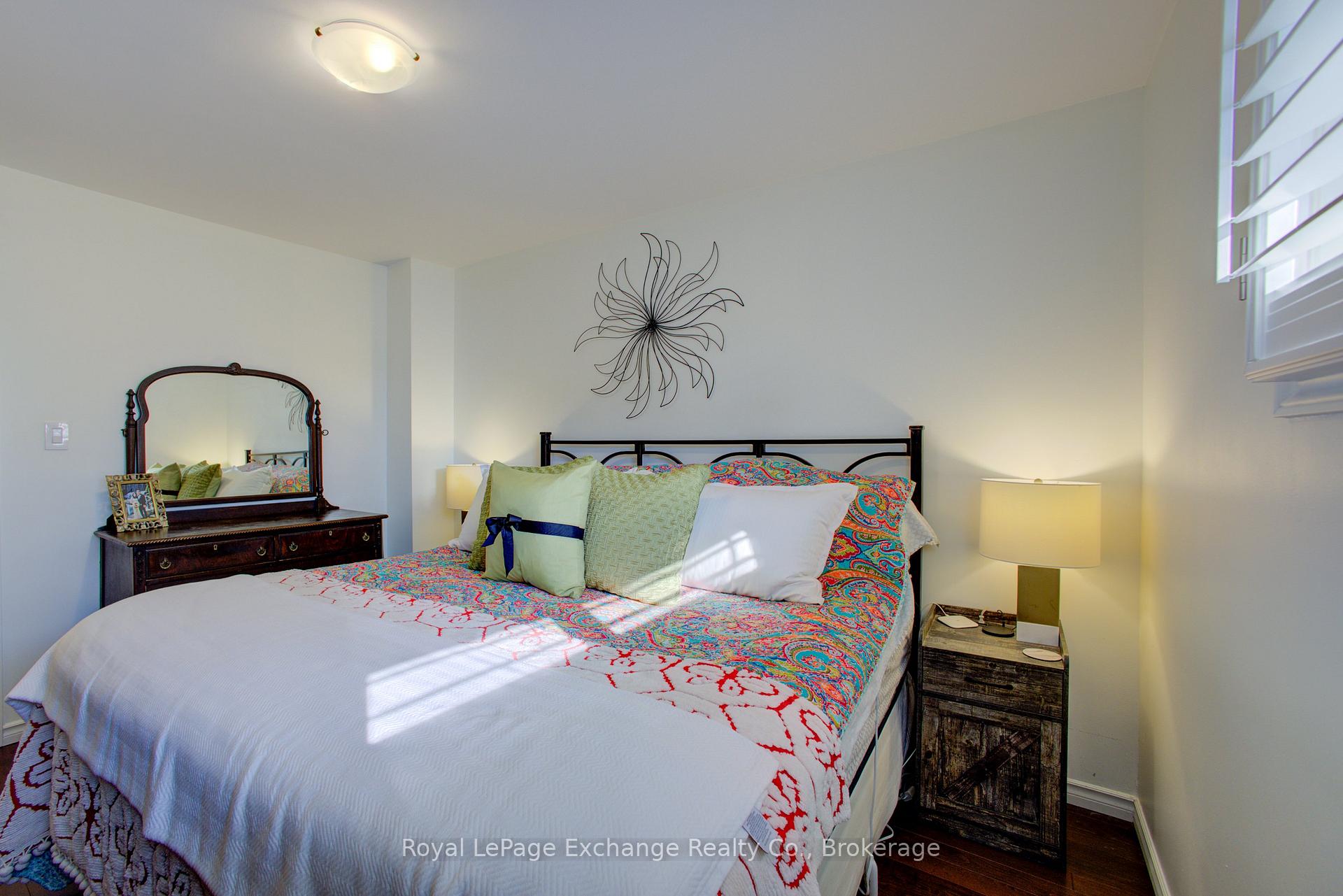 Photo 21 of 9 Orchard Avenue, Hamilton, Dundas — HOMEH