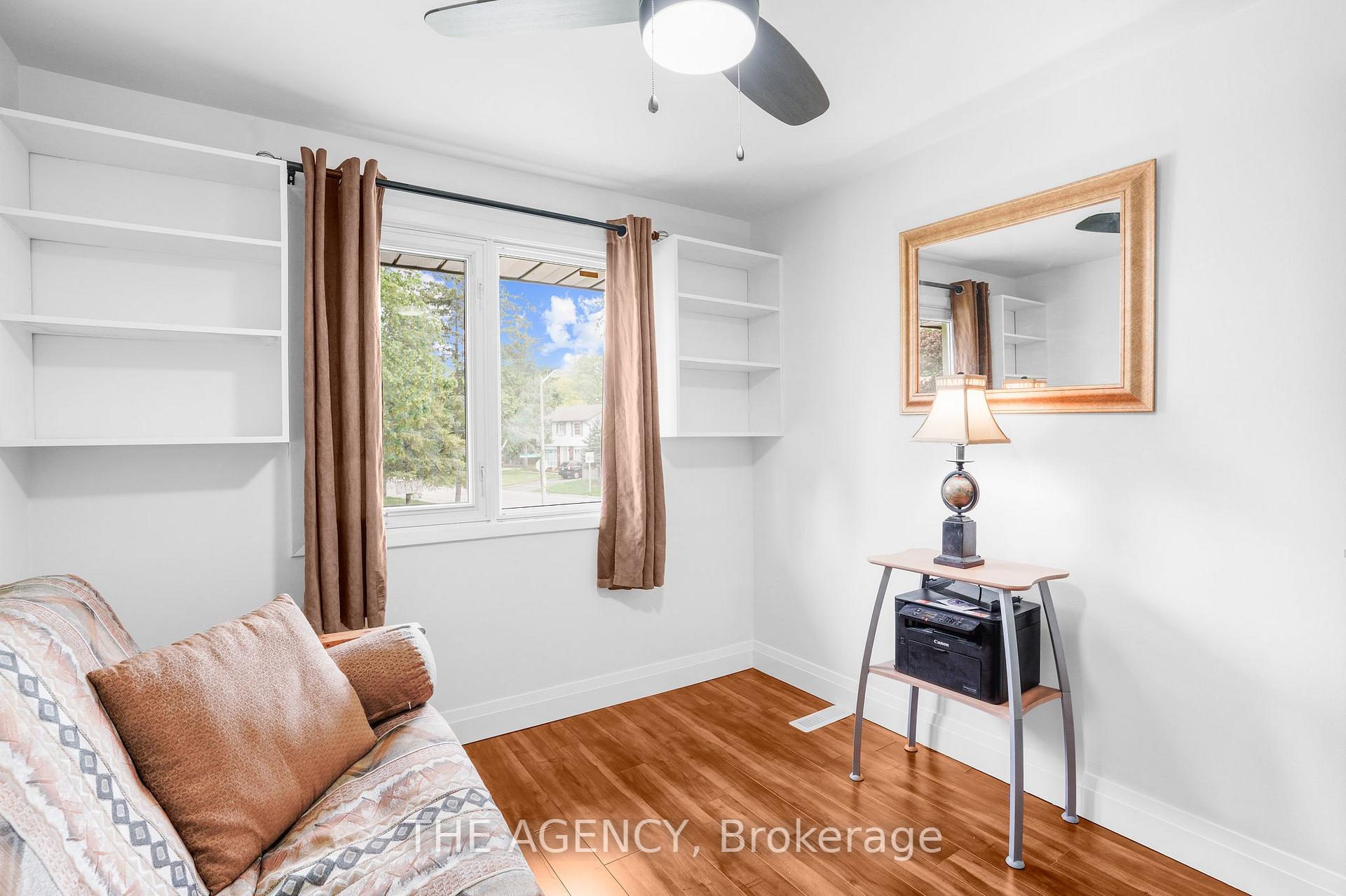 Photo 17 of 2 Green Meadow Way, Hamilton, Dundas — HOMEH