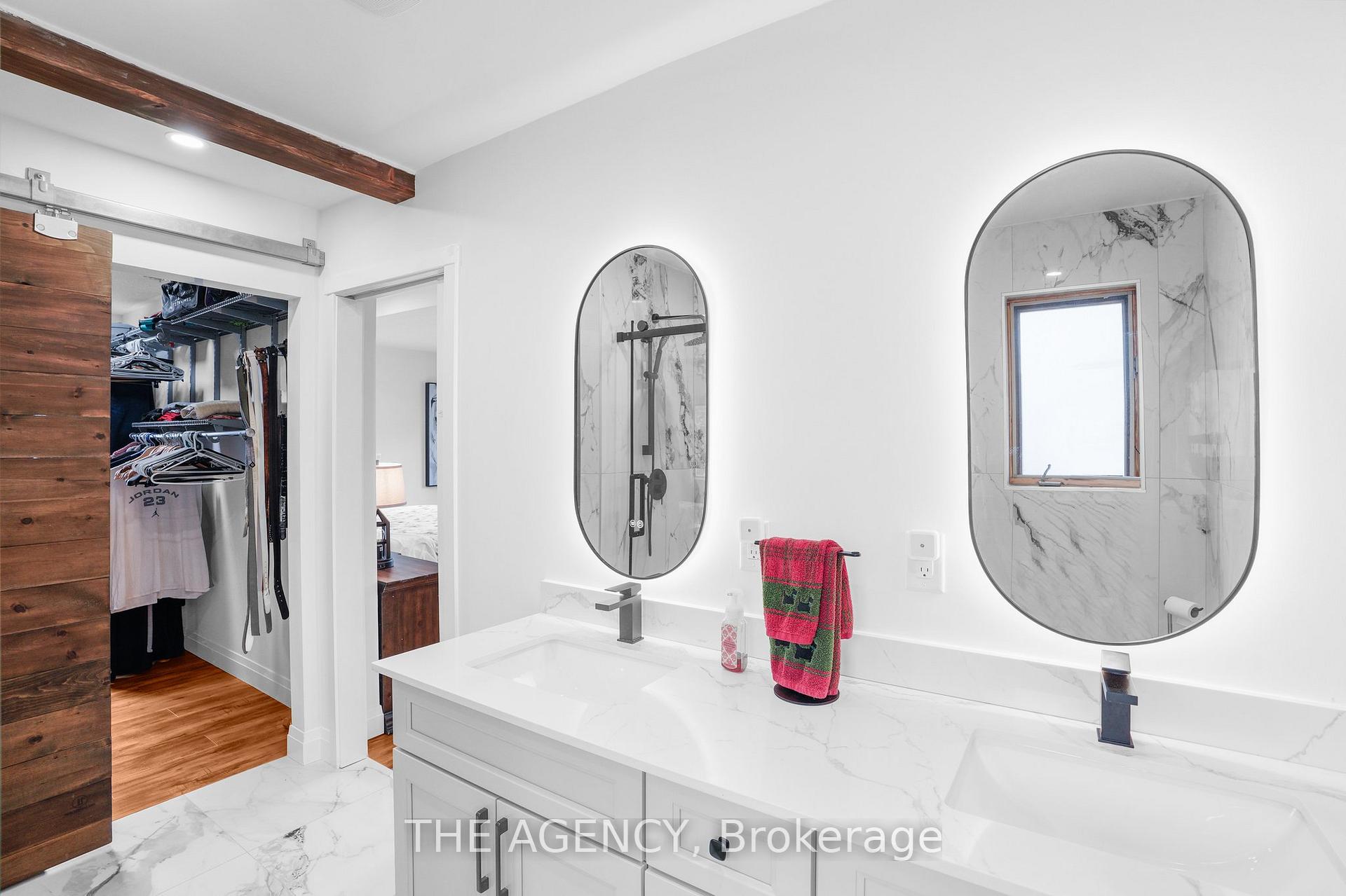 Photo 20 of 2 Green Meadow Way, Hamilton, Dundas — HOMEH