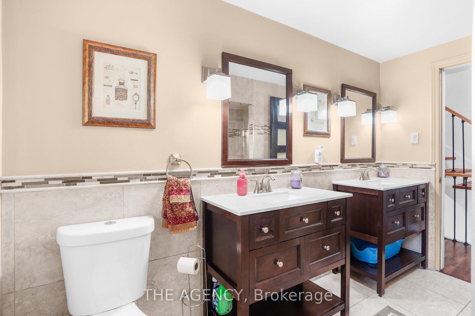 Photo 21 of 2 Green Meadow Way, Hamilton, Dundas — HOMEH