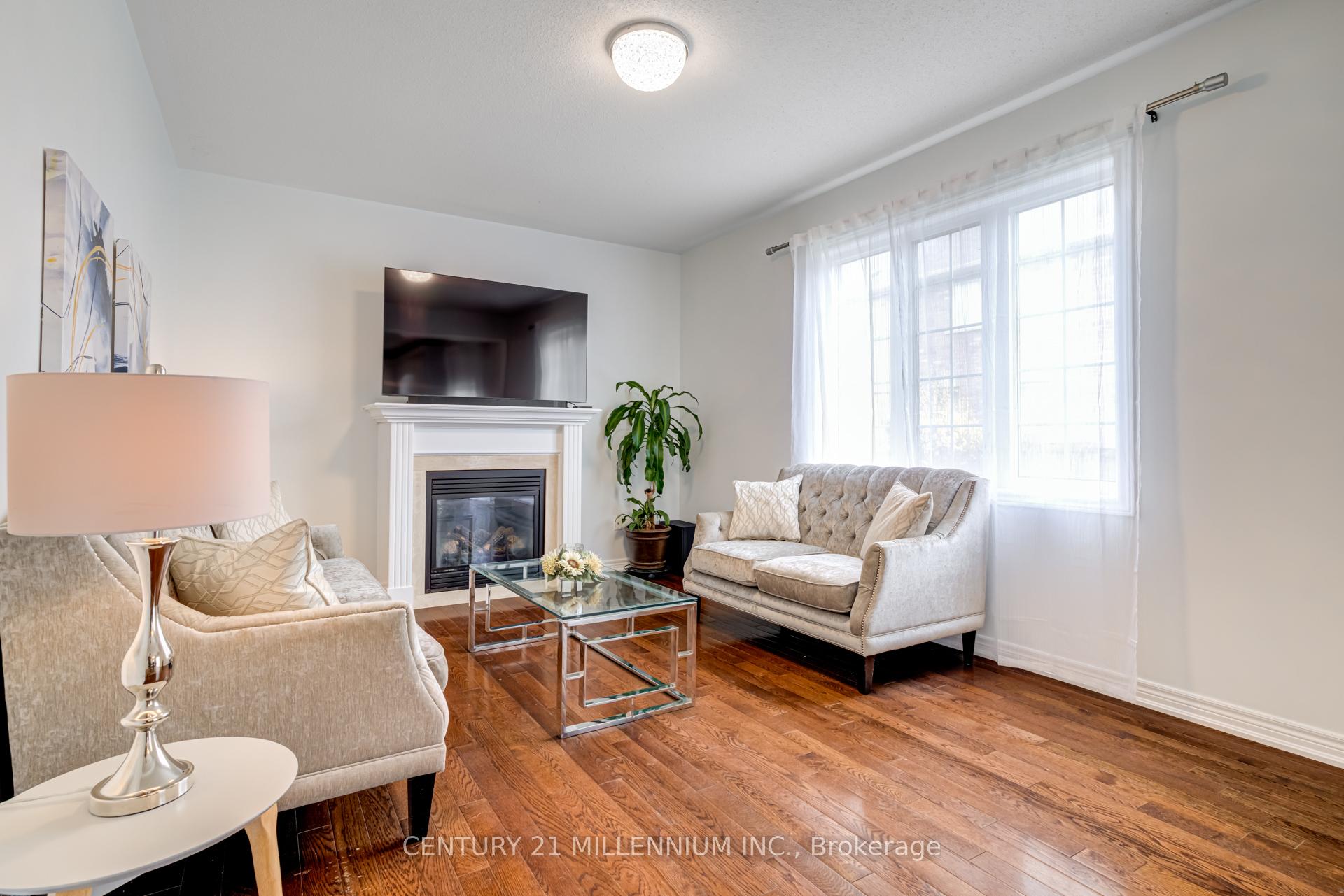 Photo 16 of 110 Dewside Drive, Brampton, Sandringham-Wellington — HOMEH