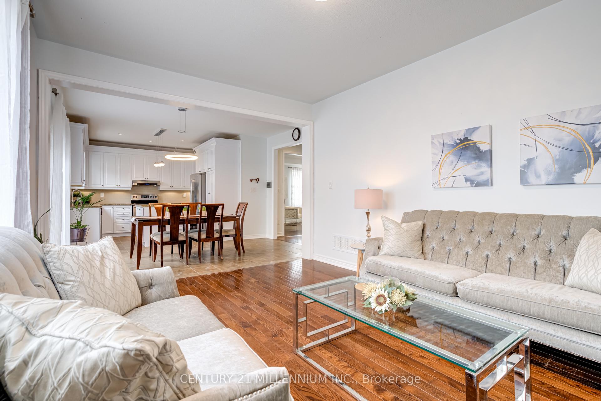 Photo 17 of 110 Dewside Drive, Brampton, Sandringham-Wellington — HOMEH