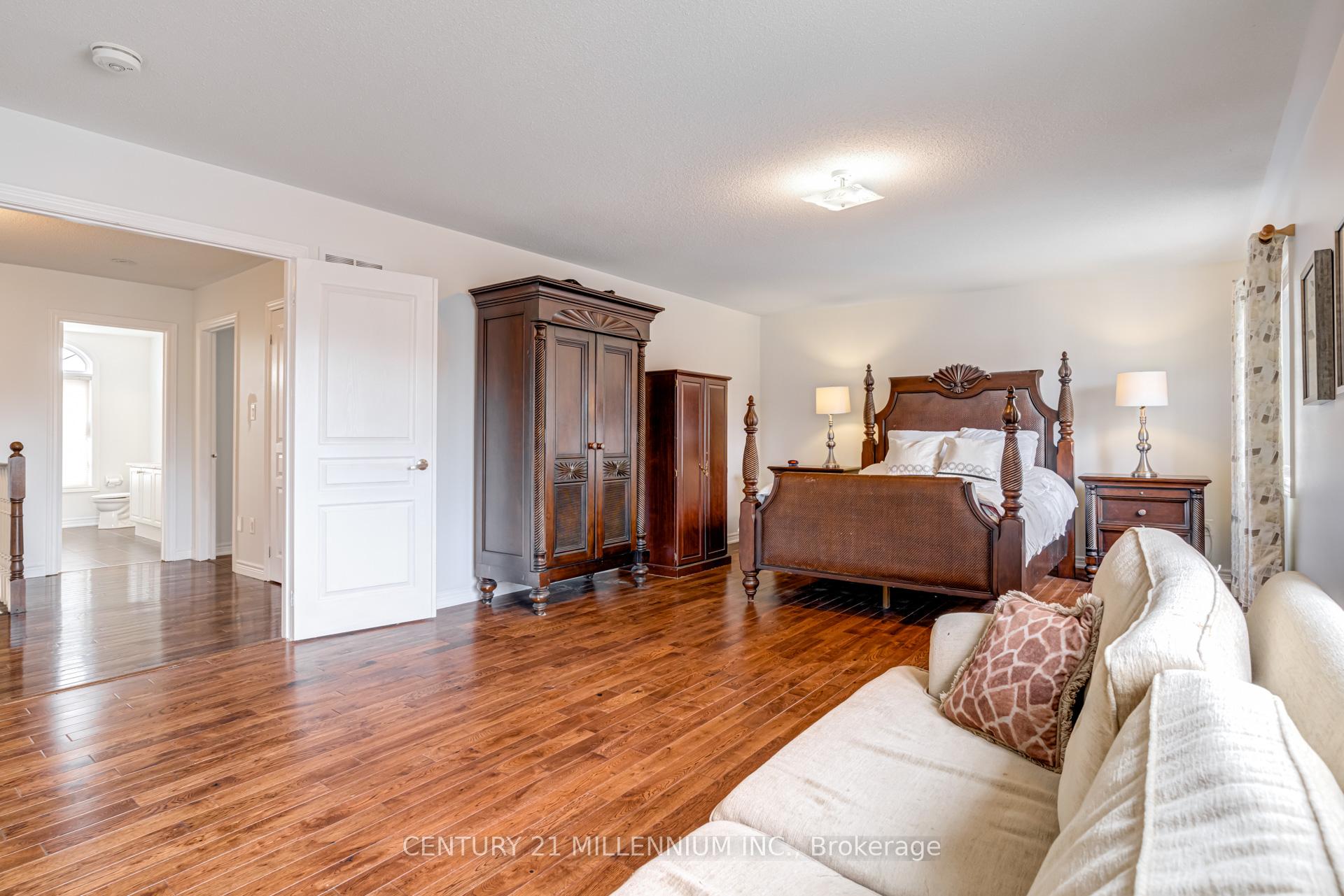 Photo 19 of 110 Dewside Drive, Brampton, Sandringham-Wellington — HOMEH