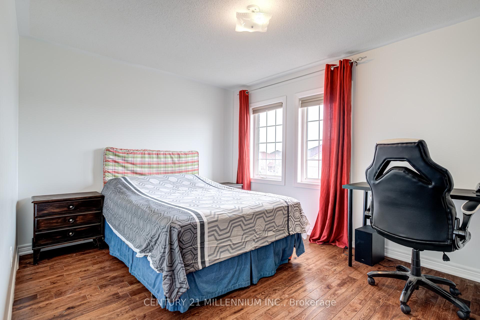 Photo 24 of 110 Dewside Drive, Brampton, Sandringham-Wellington — HOMEH