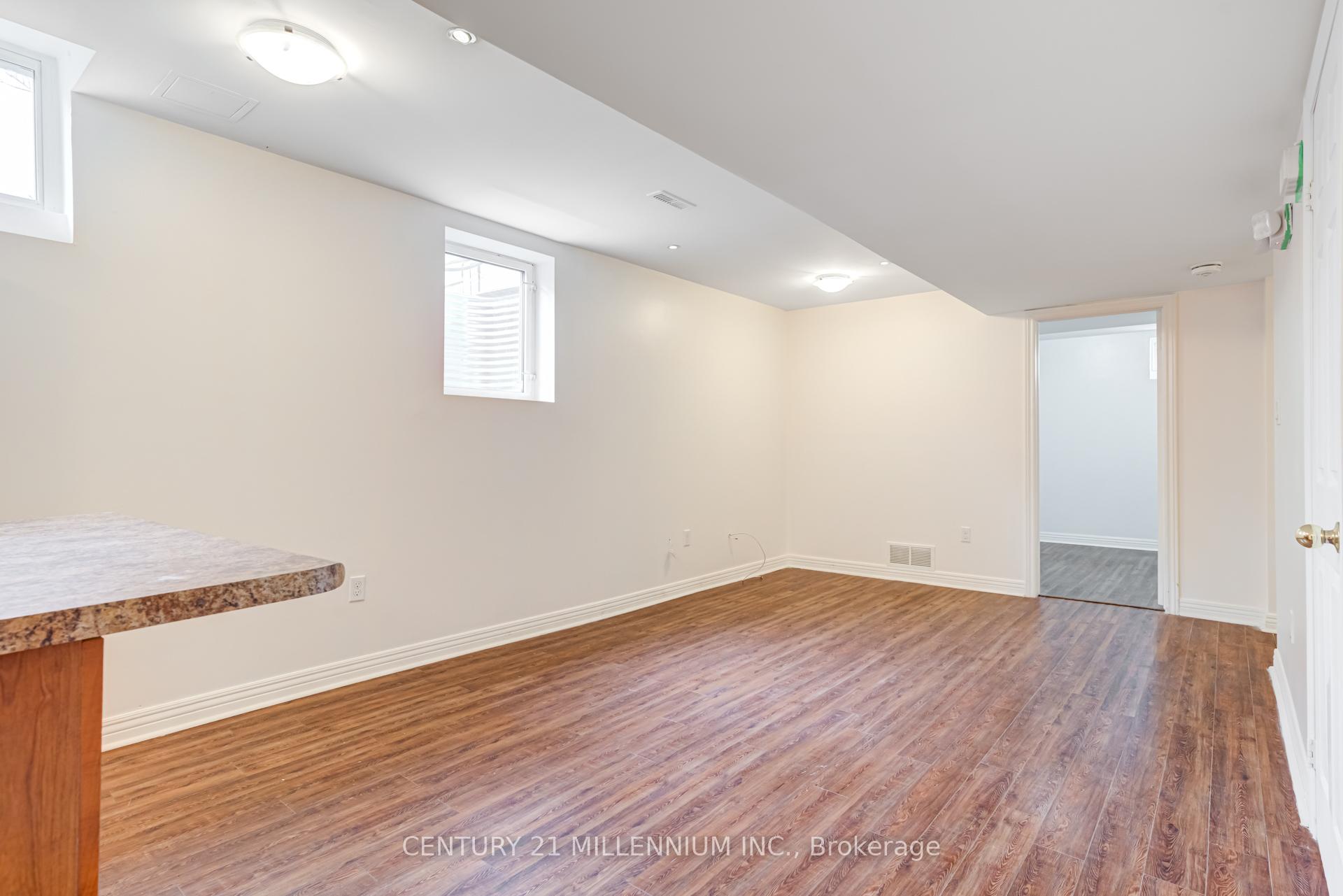 Photo 30 of 110 Dewside Drive, Brampton, Sandringham-Wellington — HOMEH