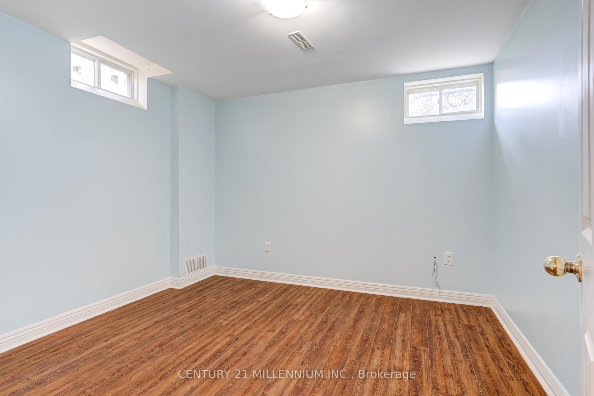 Photo 31 of 110 Dewside Drive, Brampton, Sandringham-Wellington — HOMEH