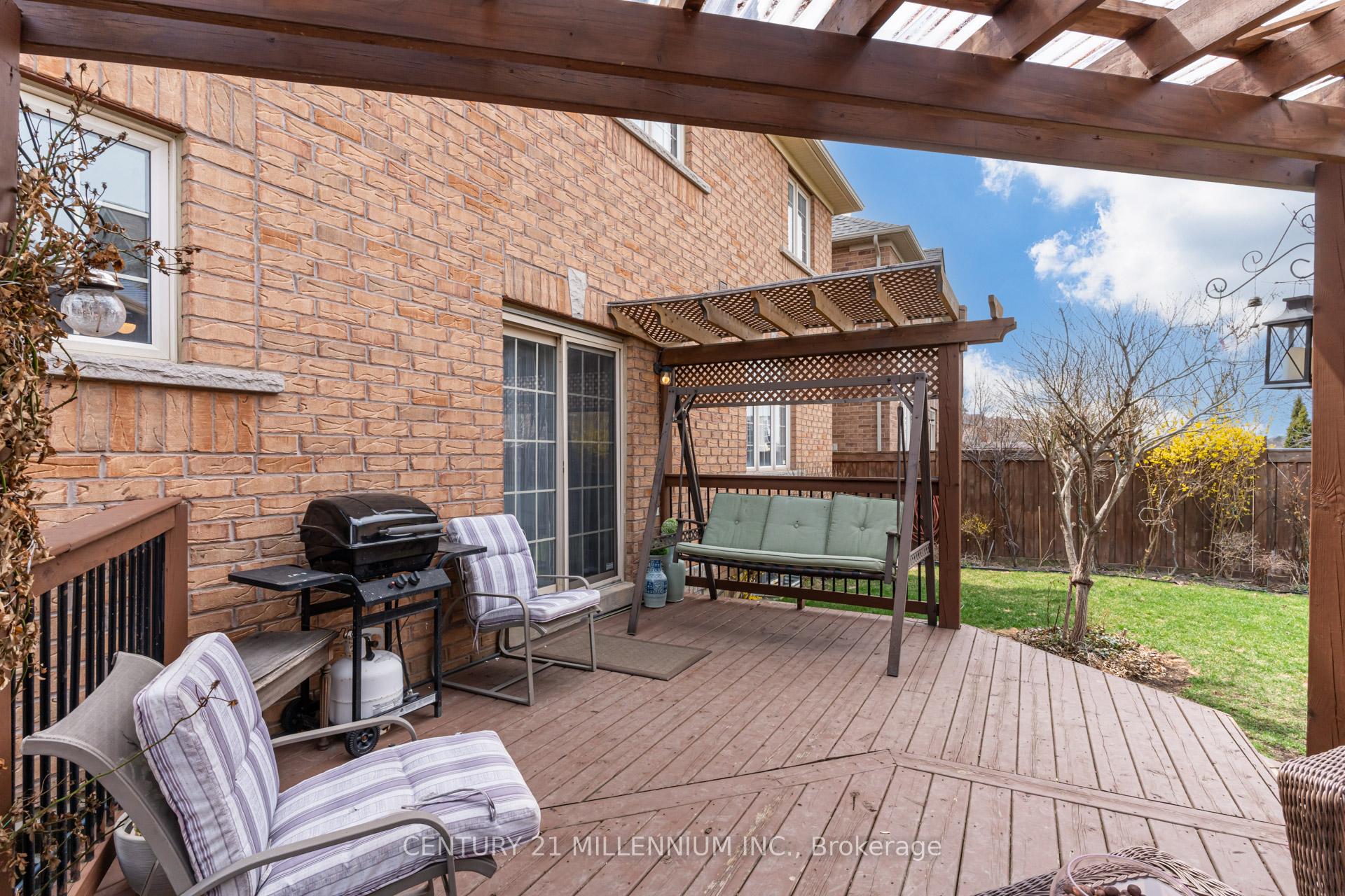 Photo 35 of 110 Dewside Drive, Brampton, Sandringham-Wellington — HOMEH