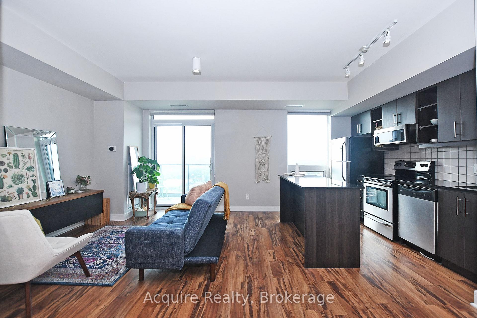 Photo 2 of Unit LPH09, 35 Brian Peck Crescent, Toronto, Thorncliffe Park — HOMEH