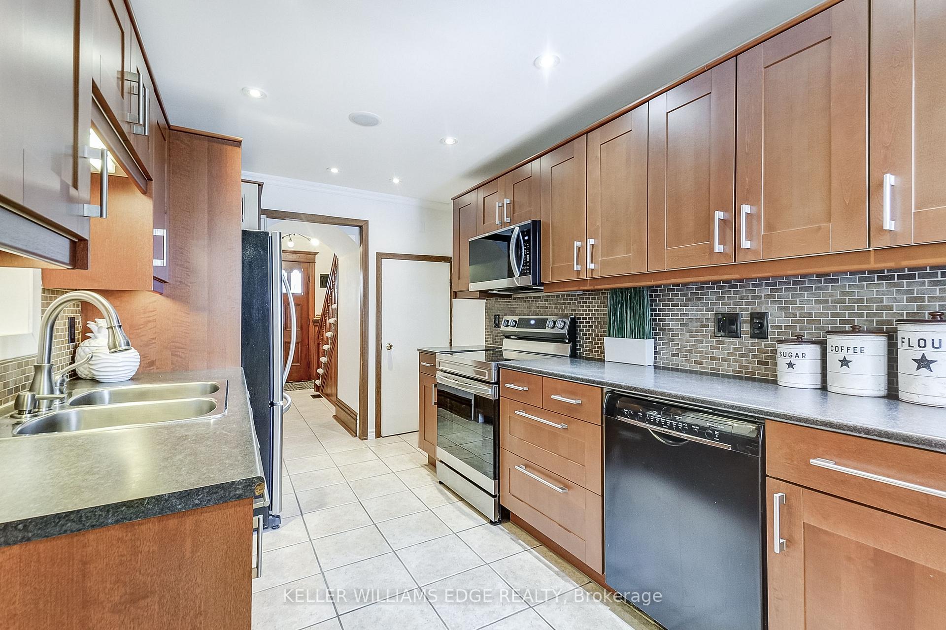 Photo 11 of 29 East 21st Street, Hamilton, Eastmount — HOMEH