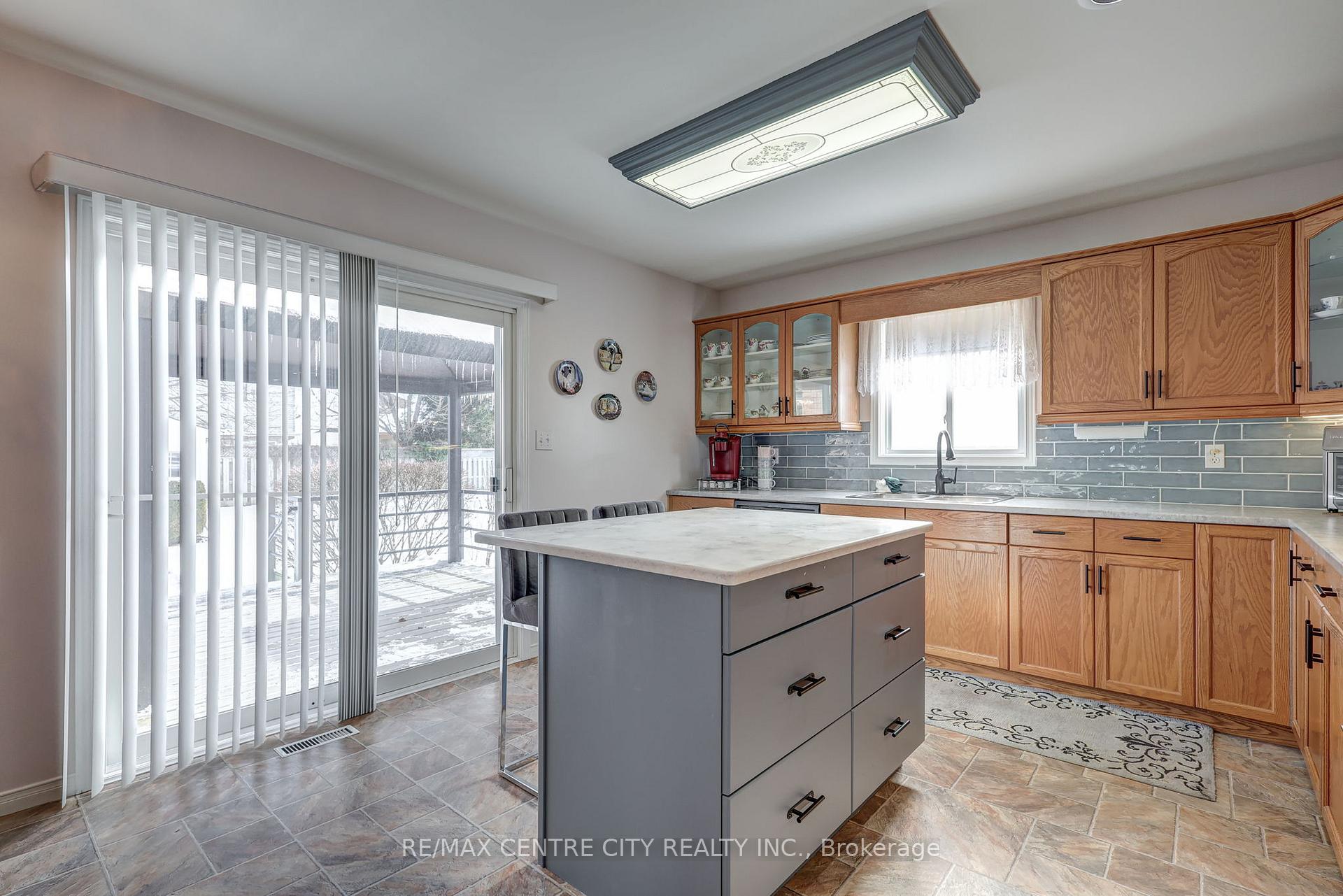 Photo 14 of 11 Lyford Court, St. Thomas — HOMEH