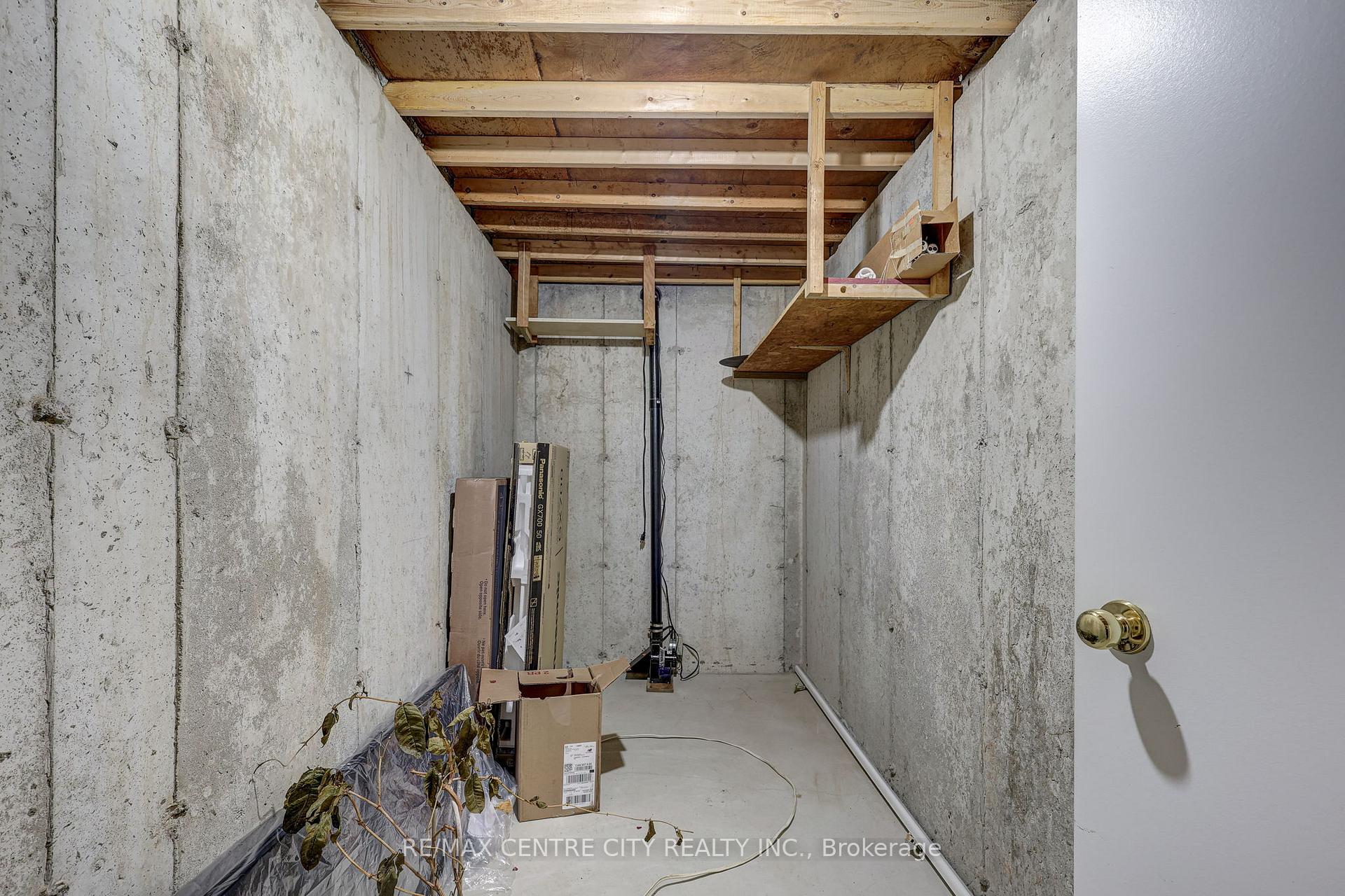 Photo 45 of 11 Lyford Court, St. Thomas — HOMEH