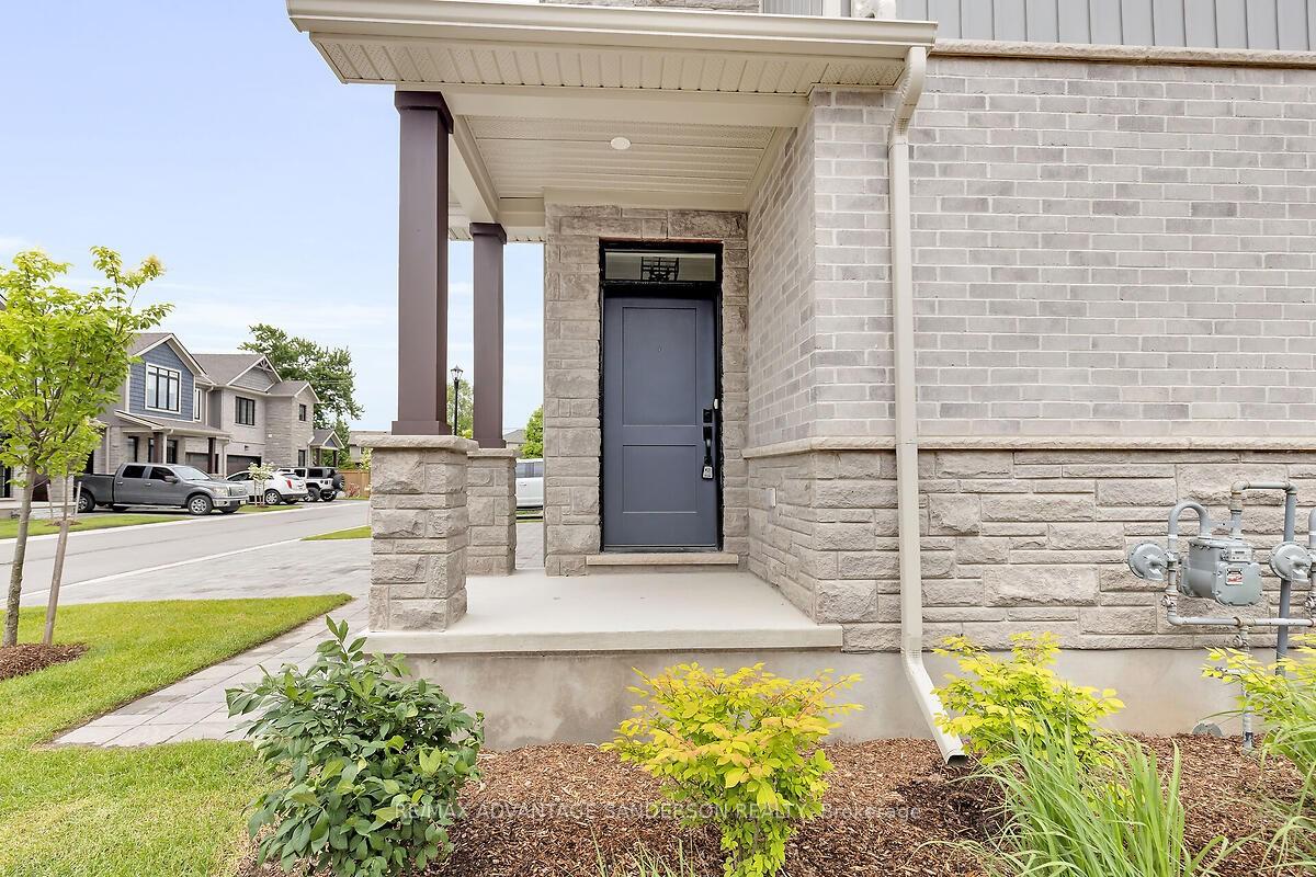 Photo 5 of Unit 124, 93 Stonefield Lane, Middlesex Centre, Ilderton — HOMEH