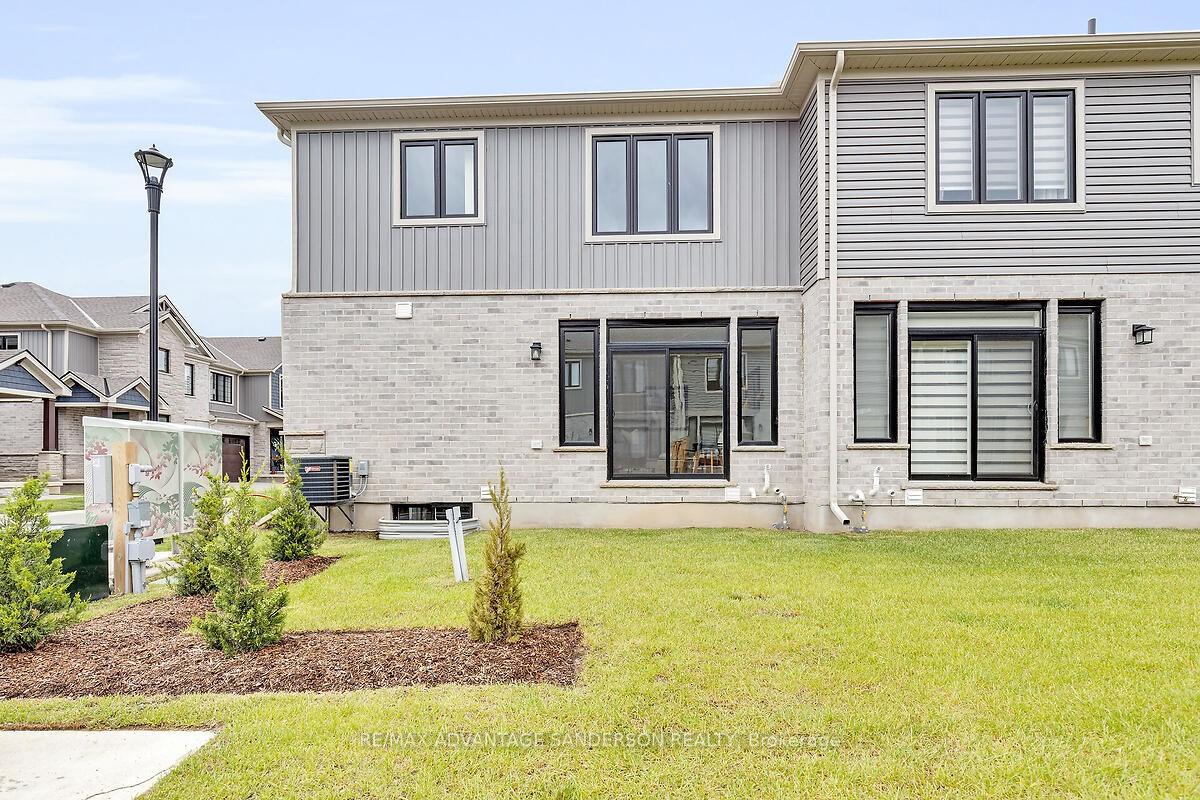 Photo 8 of Unit 124, 93 Stonefield Lane, Middlesex Centre, Ilderton — HOMEH