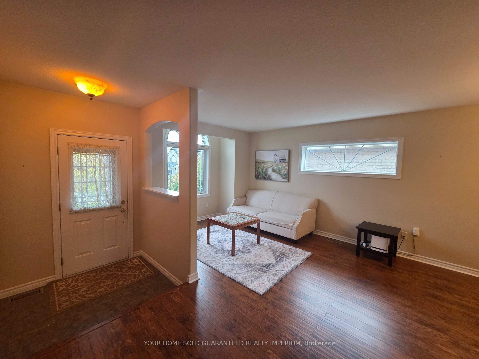 Photo 3 of 52 Fenning Drive, Clarington, Courtice — HOMEH