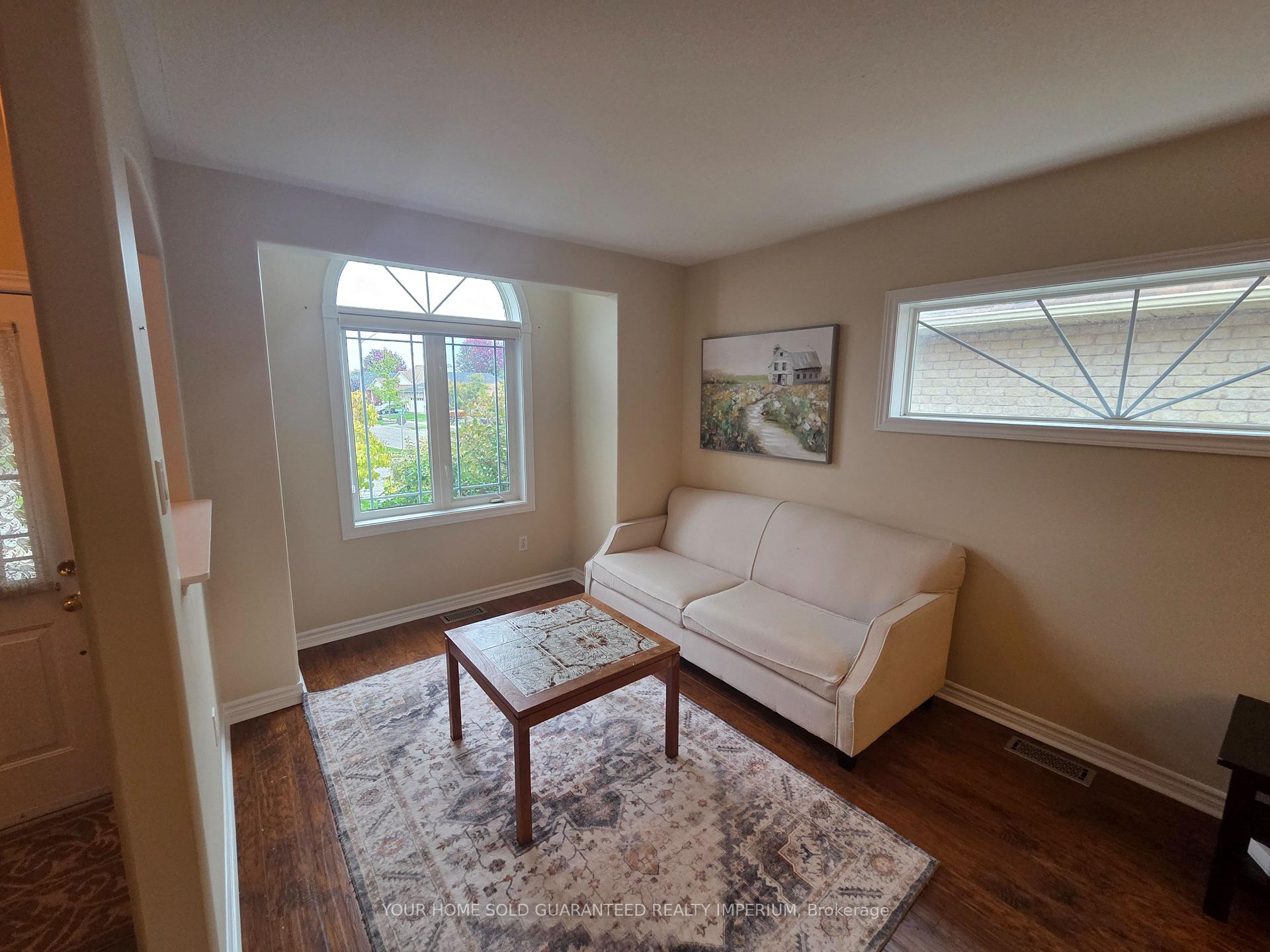 Photo 5 of 52 Fenning Drive, Clarington, Courtice — HOMEH