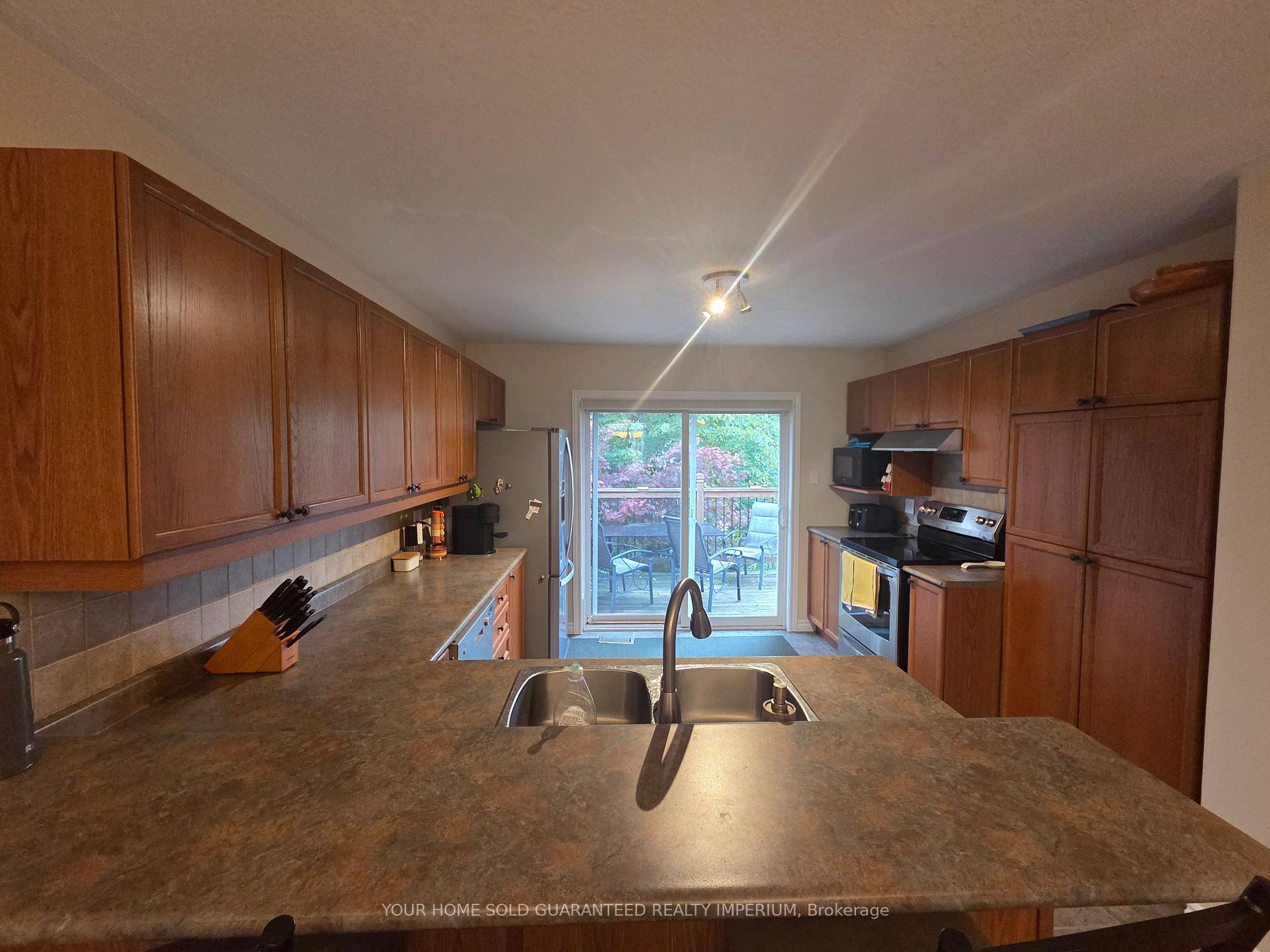 Photo 10 of 52 Fenning Drive, Clarington, Courtice — HOMEH