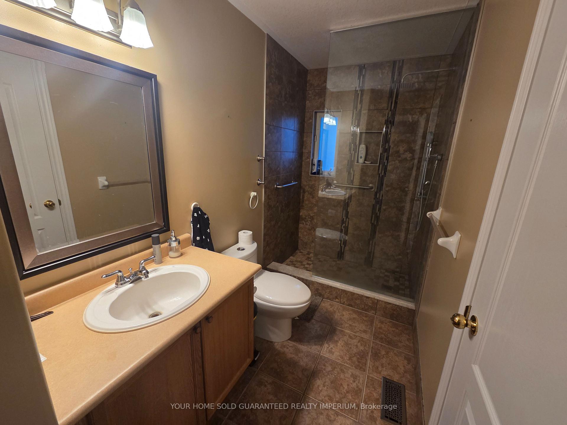 Photo 14 of 52 Fenning Drive, Clarington, Courtice — HOMEH