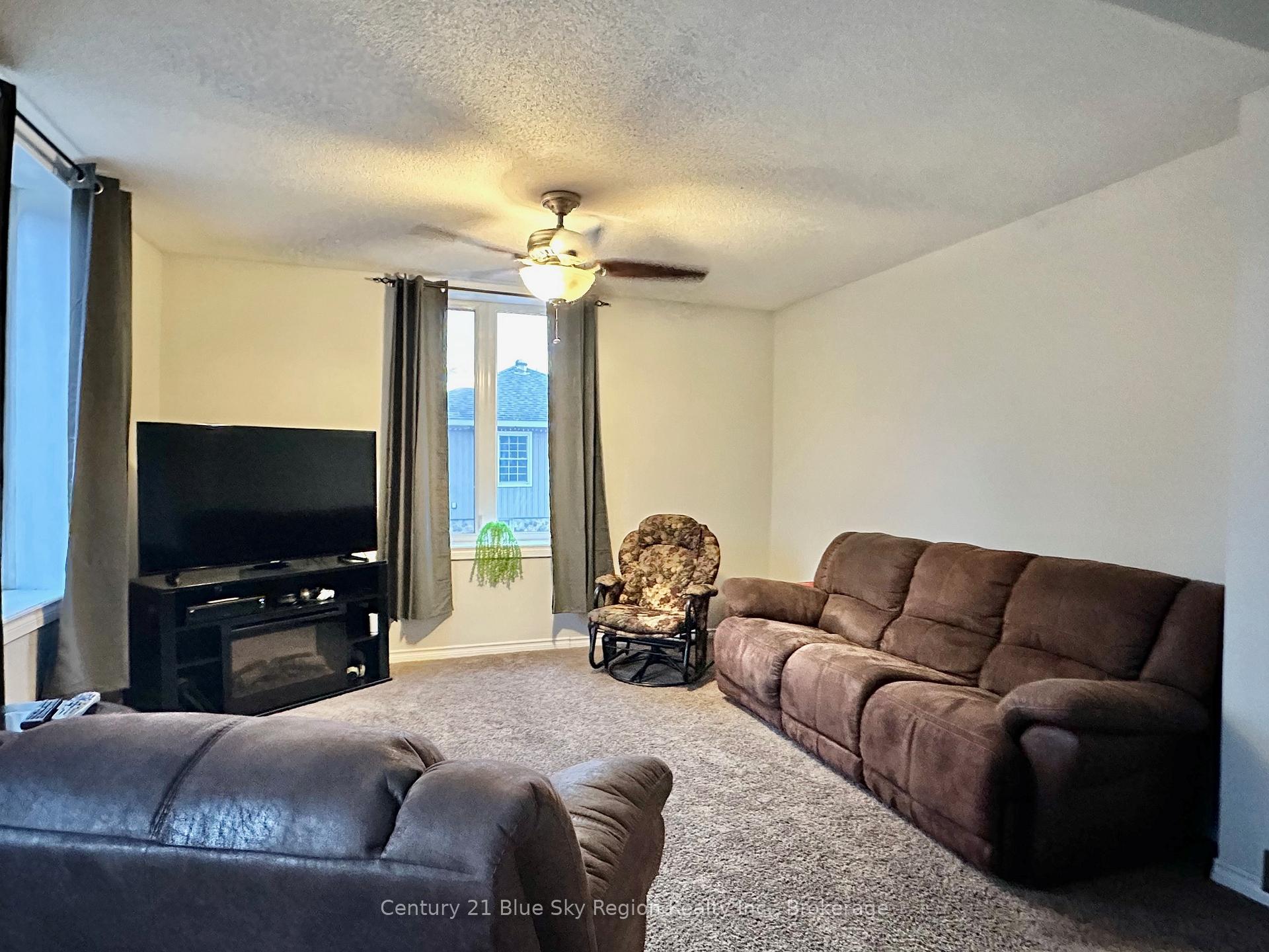 Photo 5 of 330 4th Street, Mattawa — HOMEH