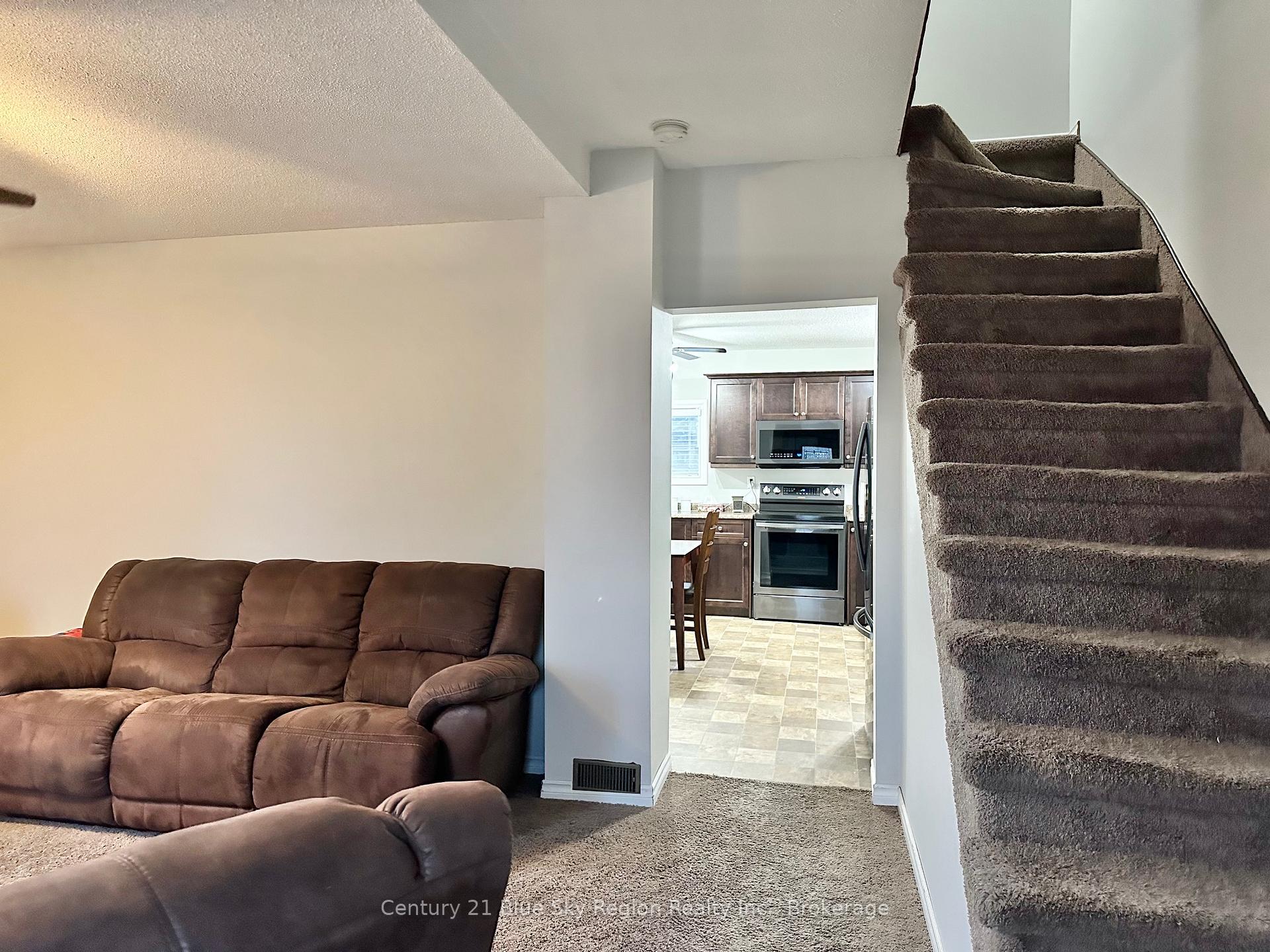Photo 6 of 330 4th Street, Mattawa — HOMEH