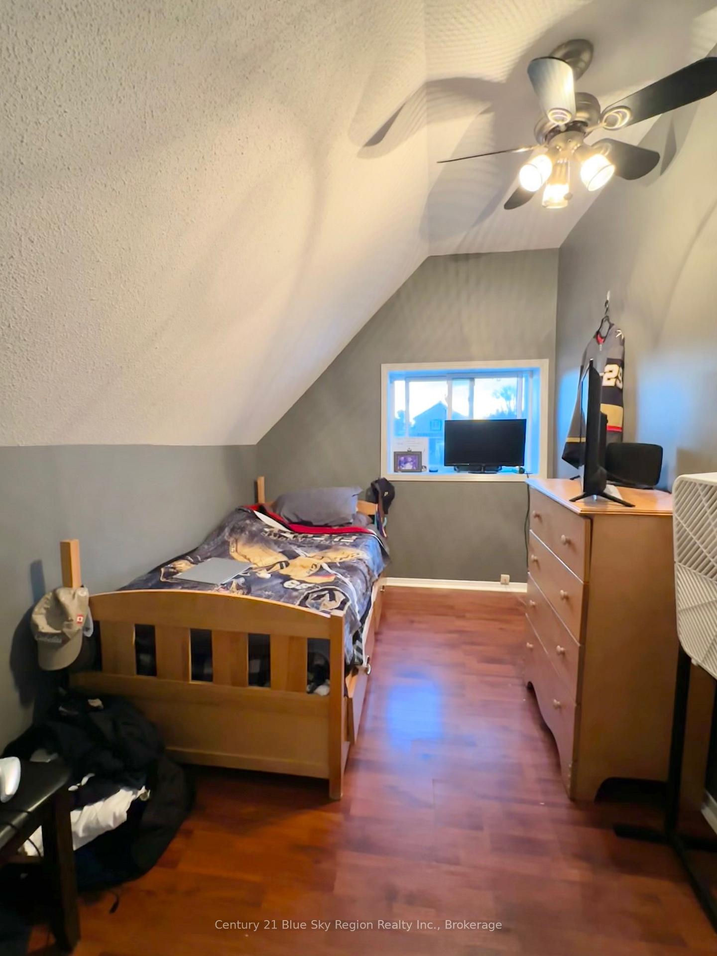 Photo 9 of 330 4th Street, Mattawa — HOMEH