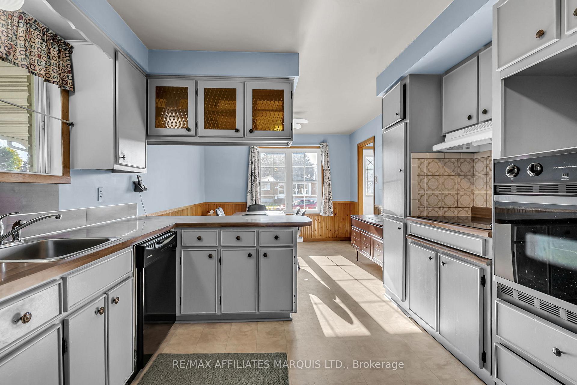Photo 6 of 113 Vimy Avenue, Cornwall — HOMEH