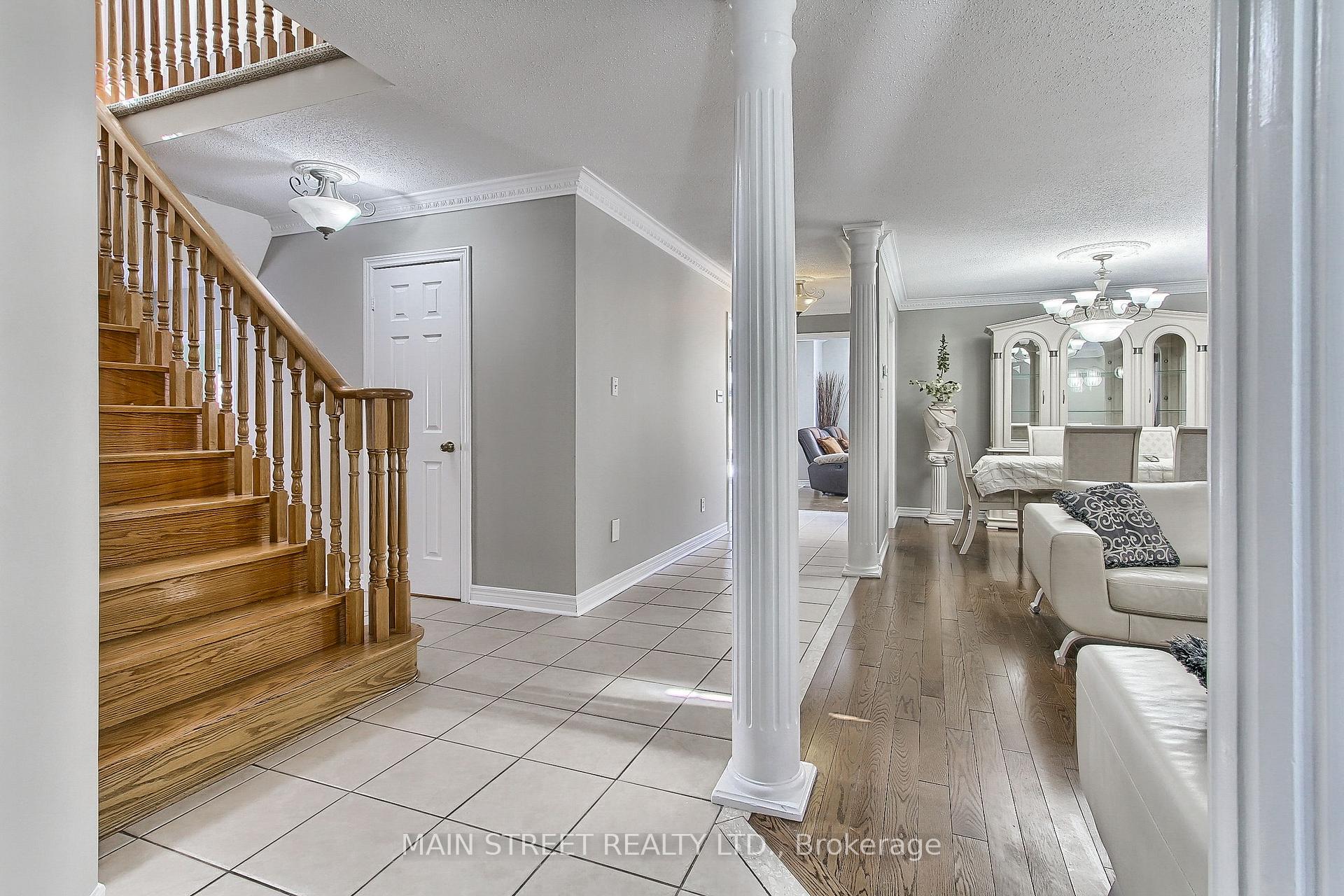 Photo 6 of 46 Silverstone Crescent, Georgina, Keswick South — HOMEH