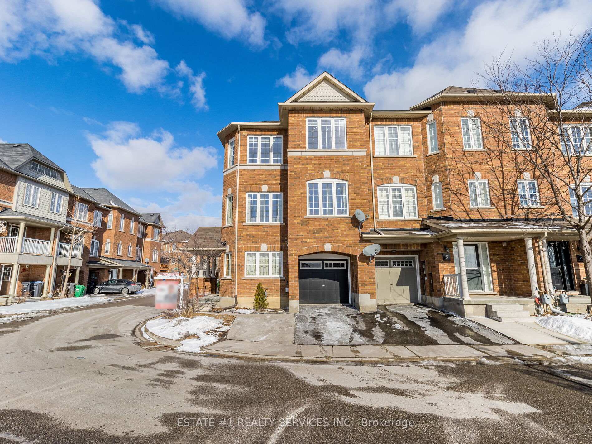 Photo 1 of 3 October Place, Brampton, Bram West — HOMEH