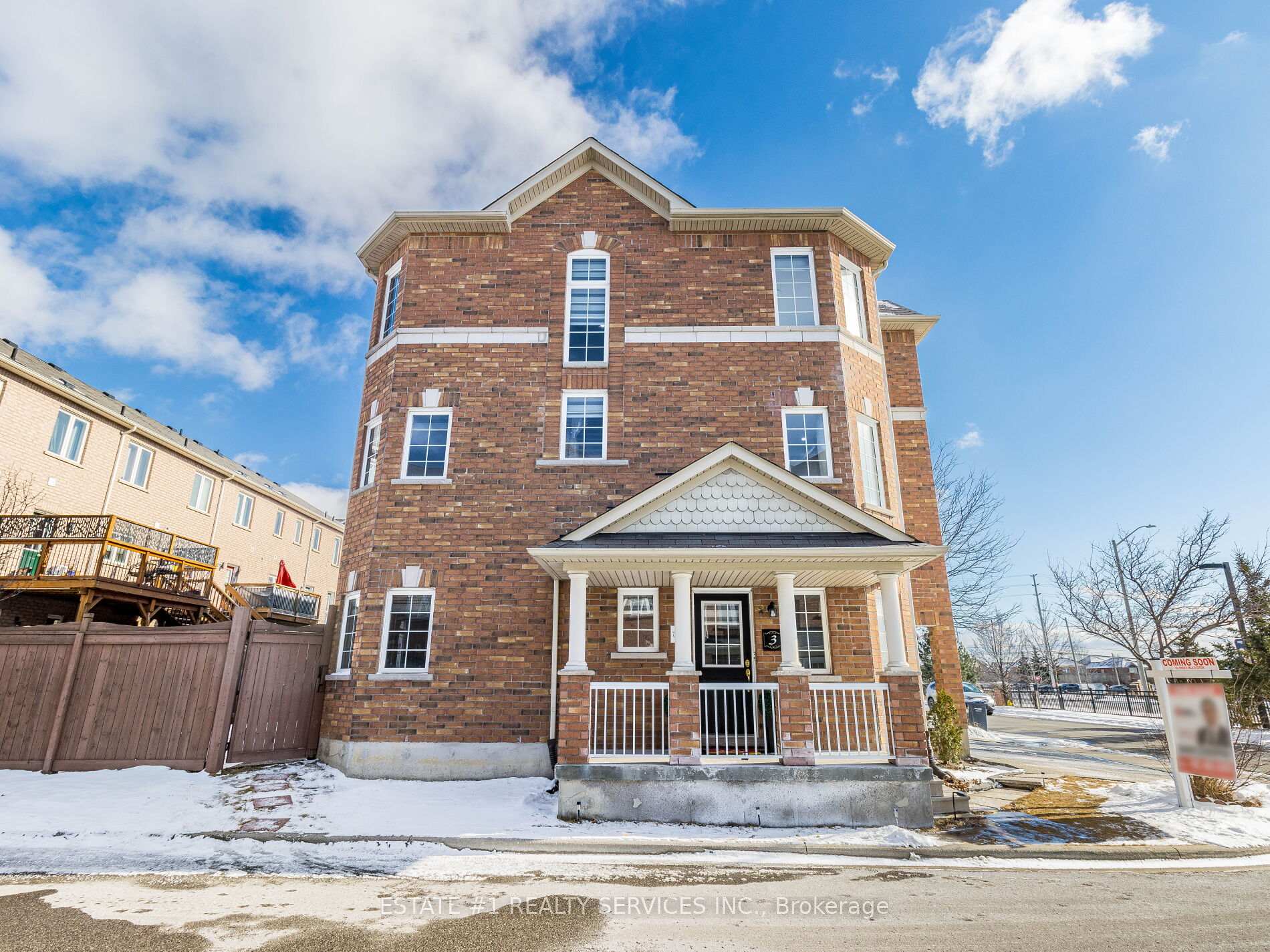 Photo 3 of 3 October Place, Brampton, Bram West — HOMEH