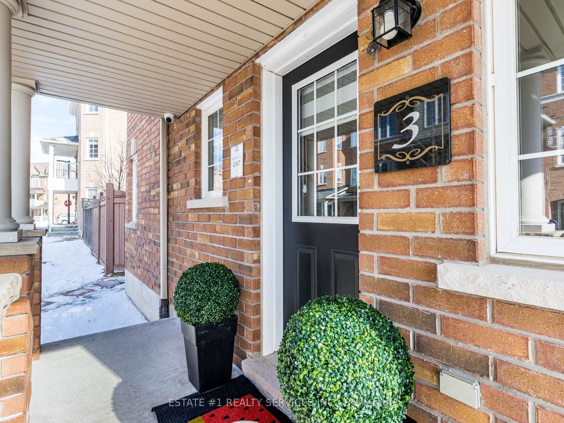 Photo 5 of 3 October Place, Brampton, Bram West — HOMEH