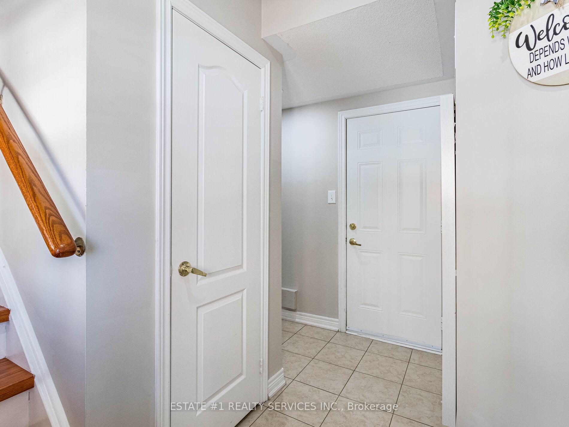 Photo 7 of 3 October Place, Brampton, Bram West — HOMEH