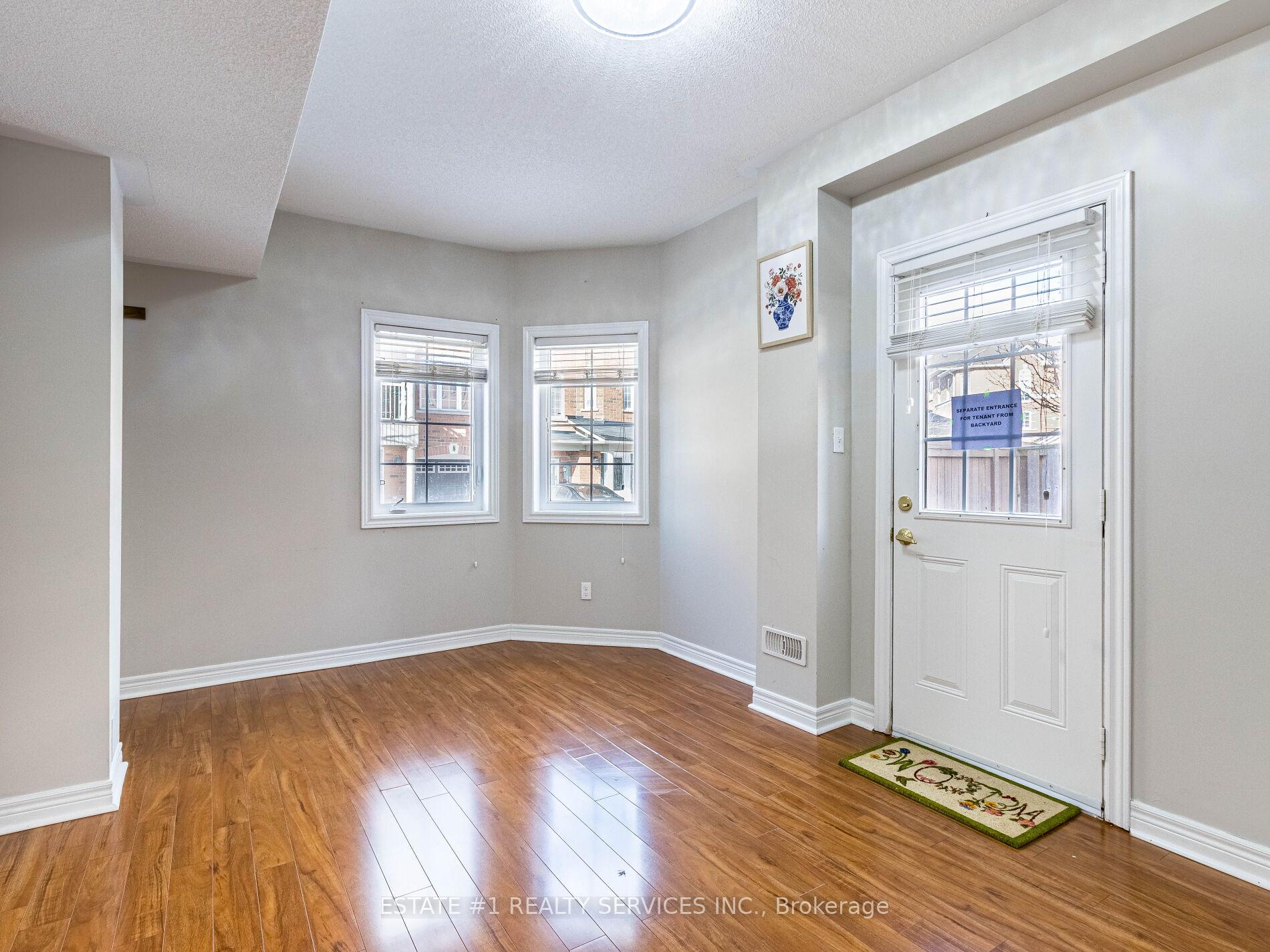 Photo 8 of 3 October Place, Brampton, Bram West — HOMEH
